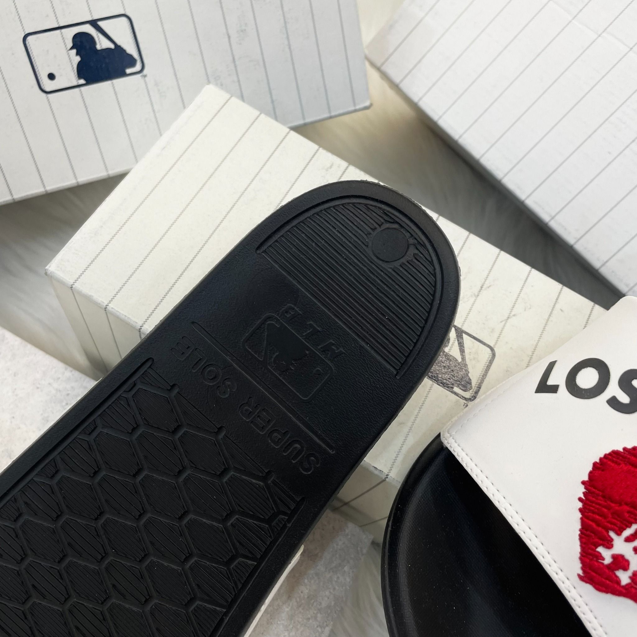 1657 - HÀNG CHÍNH HÃNG - DÉP MLB MOUND HEART LA DODGERS - CODE: 32SHHH111-07W