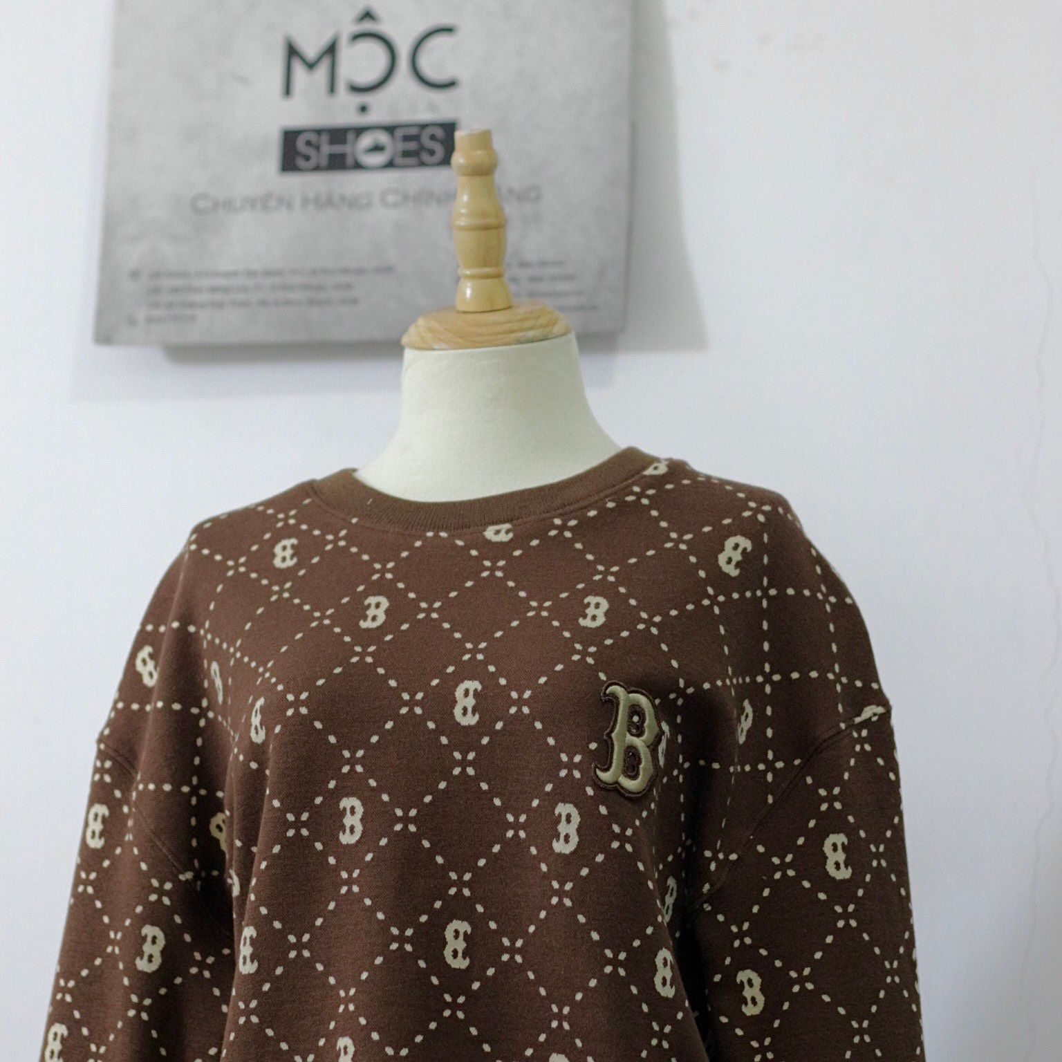 1648 - HÀNG CHÍNH HÃNG - ÁO SWEATER MLB DIA MONOGRAM BOSTON