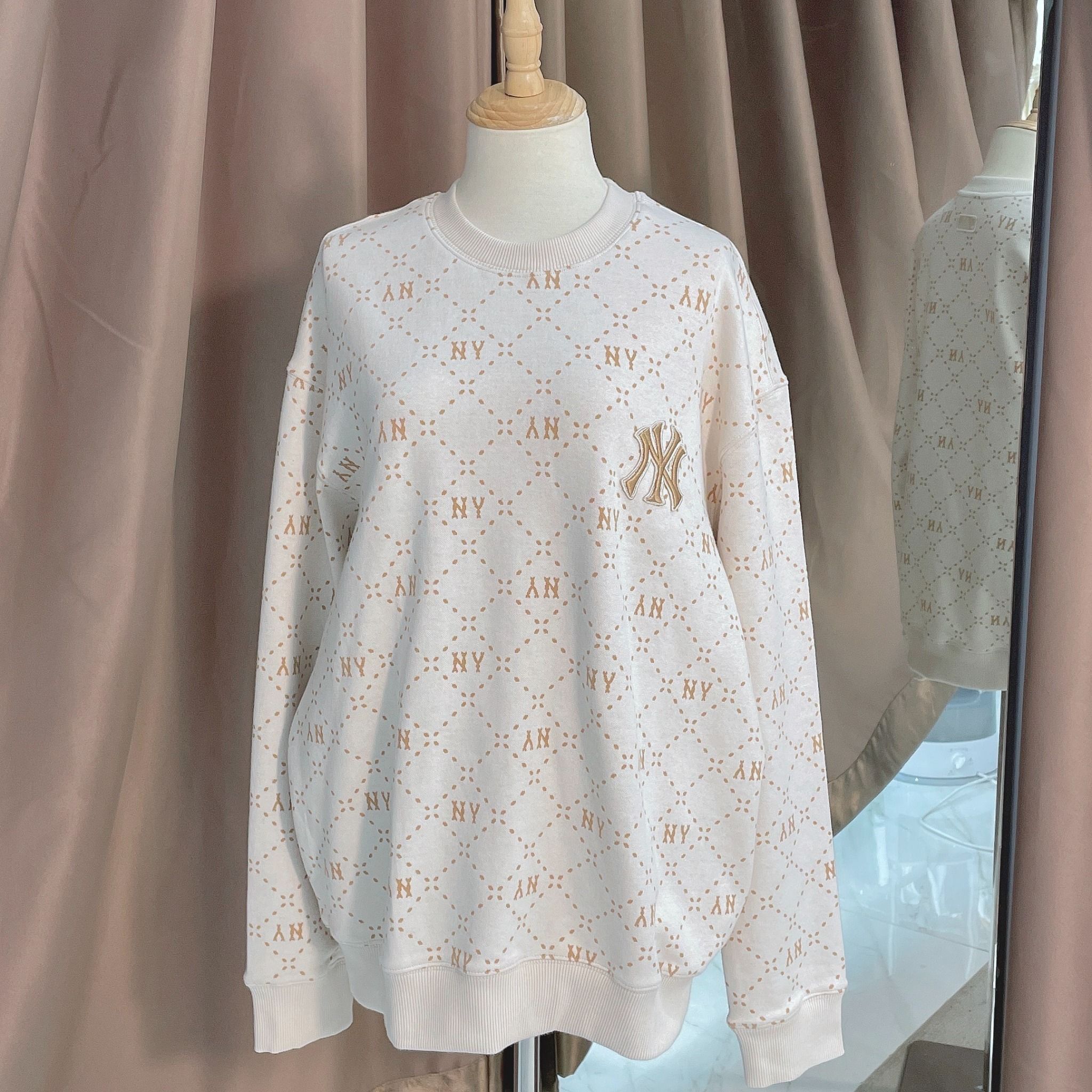 1647 - HÀNG CHÍNH HÃNG - ÁO SWEATER MLB DIA MONOGRAM NEW YORK