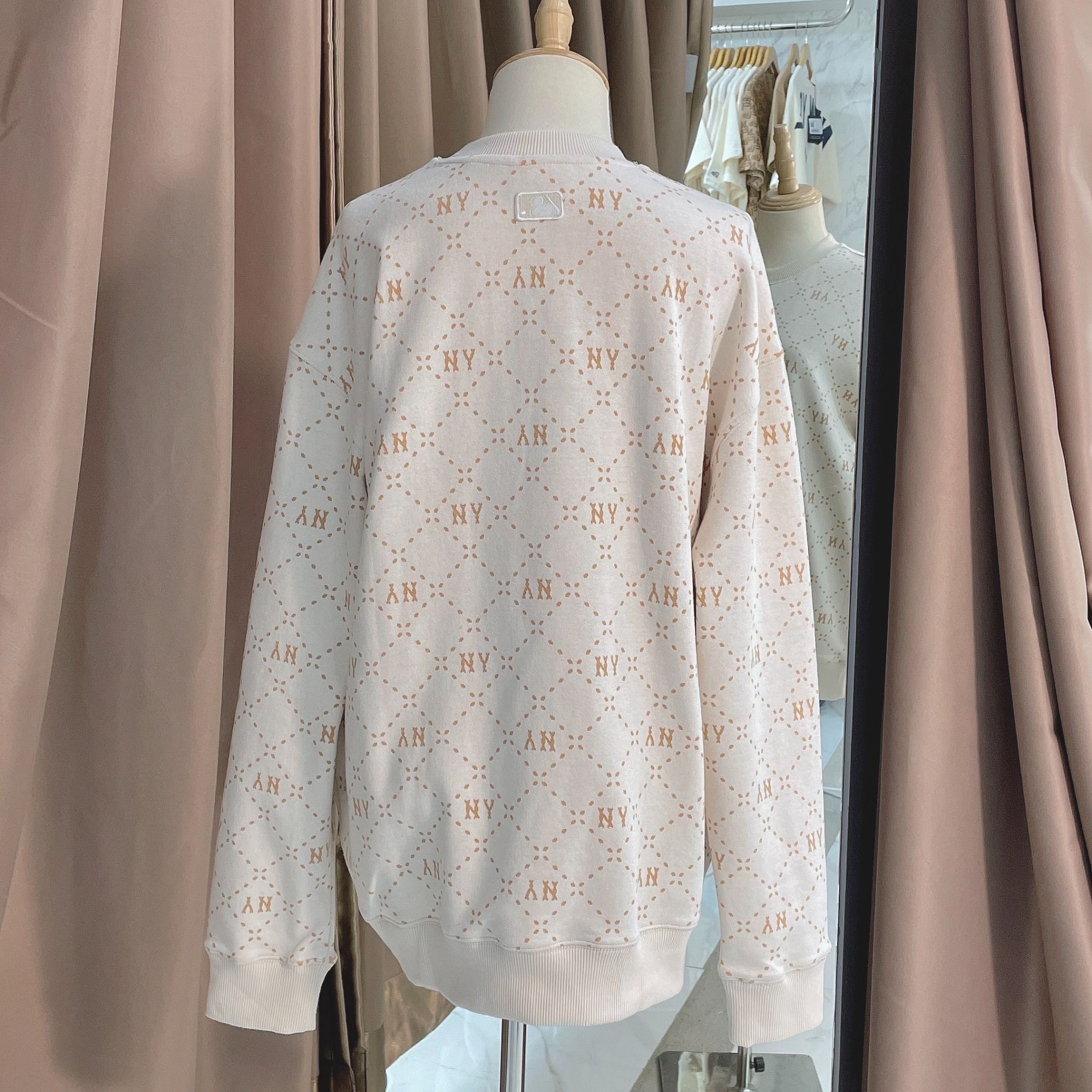 1647 - HÀNG CHÍNH HÃNG - ÁO SWEATER MLB DIA MONOGRAM NEW YORK
