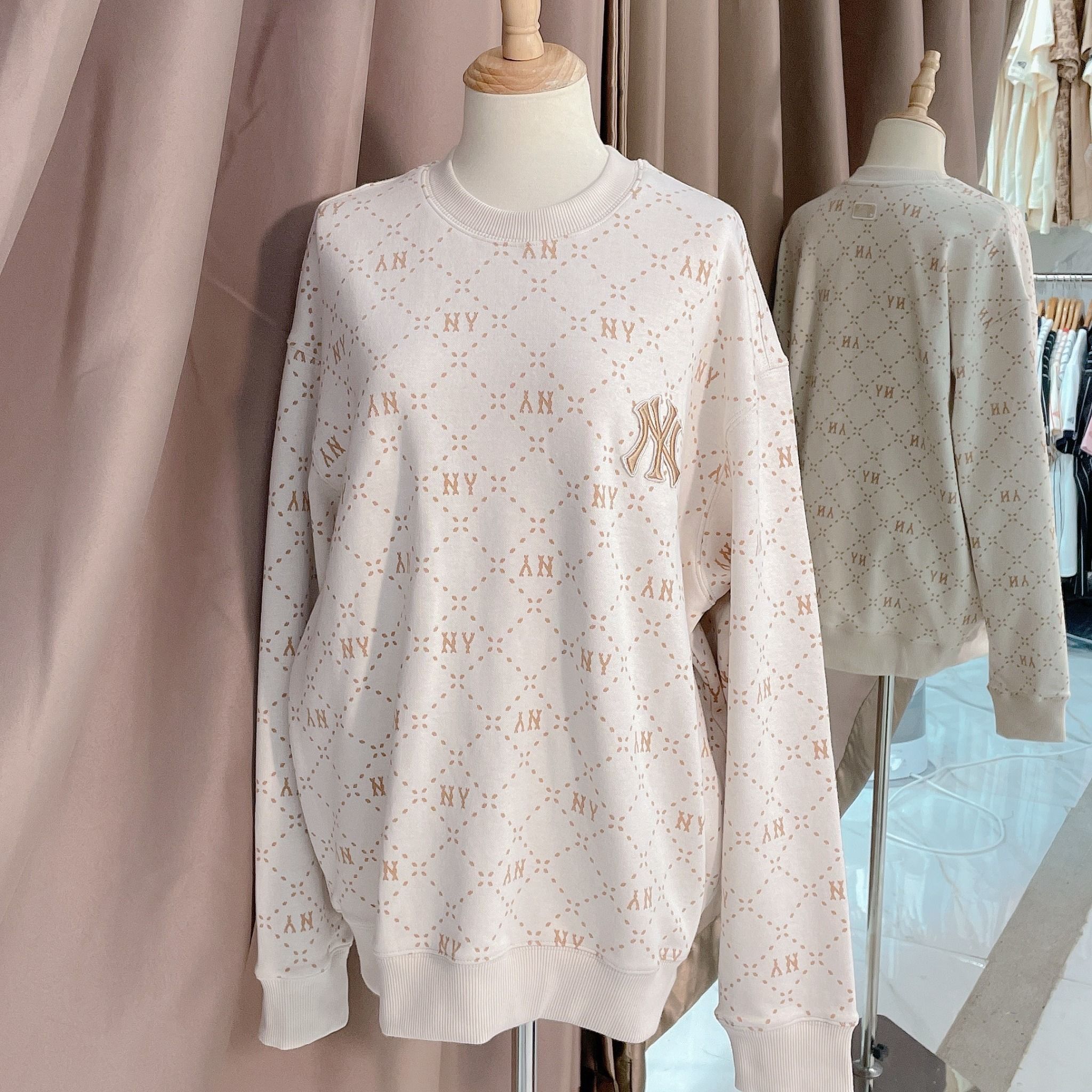 1647 - HÀNG CHÍNH HÃNG - ÁO SWEATER MLB DIA MONOGRAM NEW YORK