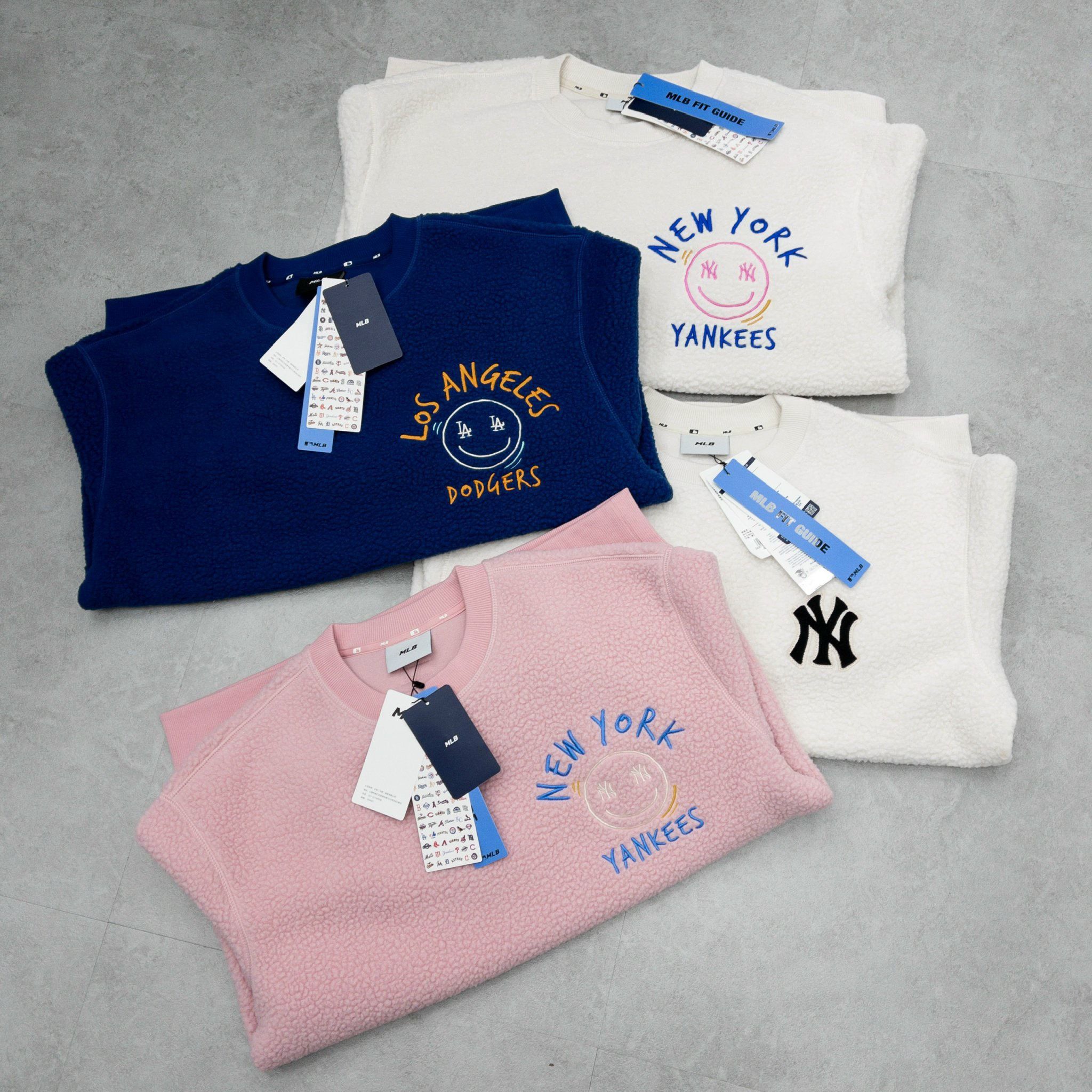 1694 - HÀNG CHÍNH HÃNG - ÁO MLB LIKE SMILE FLEECE MEGA NY YANKEES - NAVY - CODE: 3AMTF5516-07INS