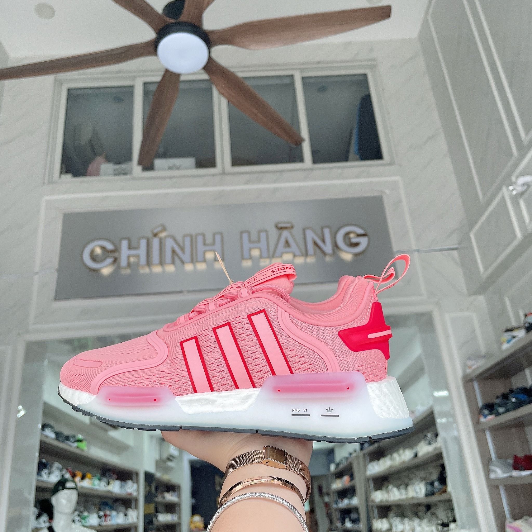 0589 - HÀNG CHÍNH HÃNG - GIÀY THỂ THAO ADIDAS NMD R1 V3 MÀU LATTE PINK - *BEIGE/PINK* - CODE: HQ4275