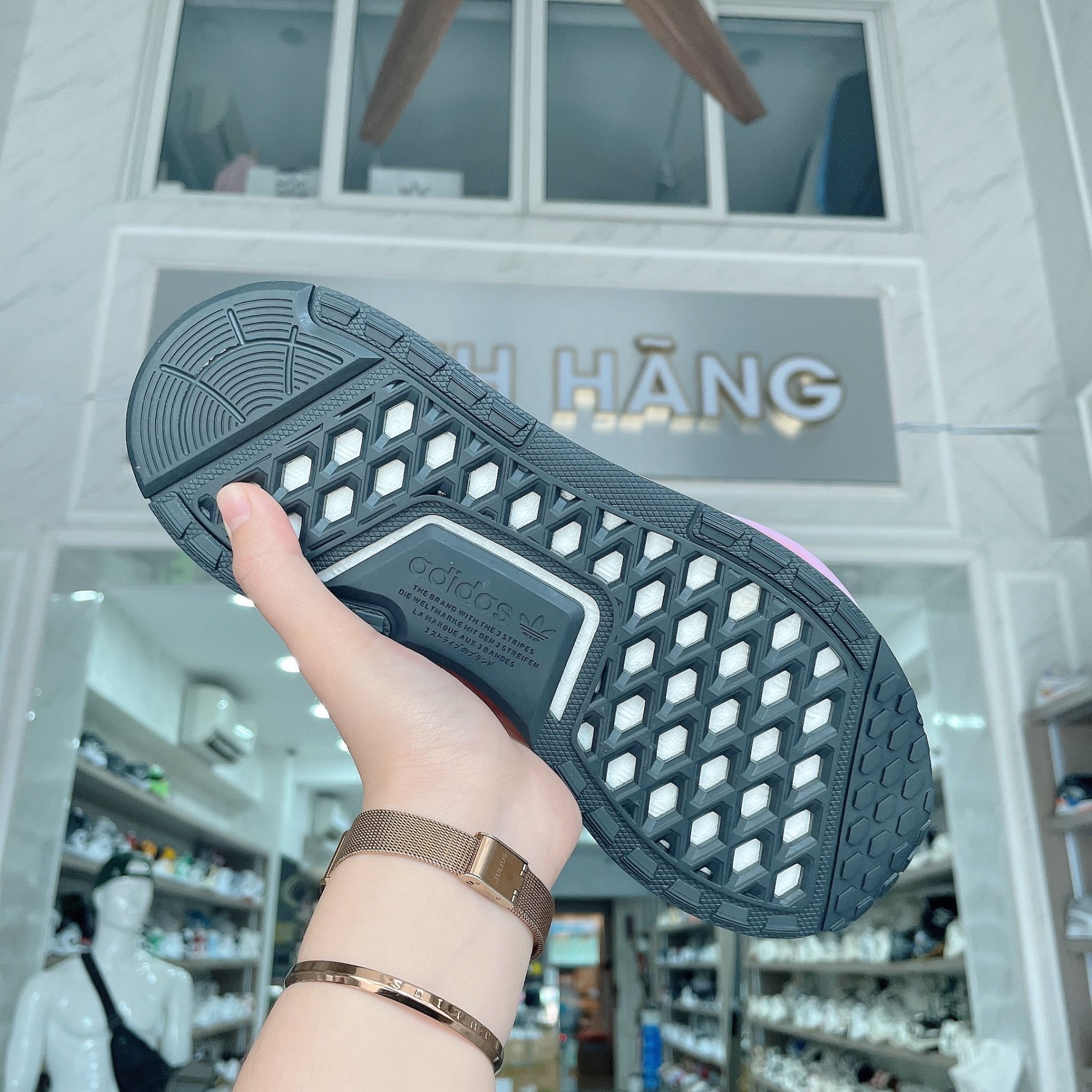 0589 - HÀNG CHÍNH HÃNG - GIÀY THỂ THAO ADIDAS NMD R1 V3 MÀU LATTE PINK - *BEIGE/PINK* - CODE: HQ4275
