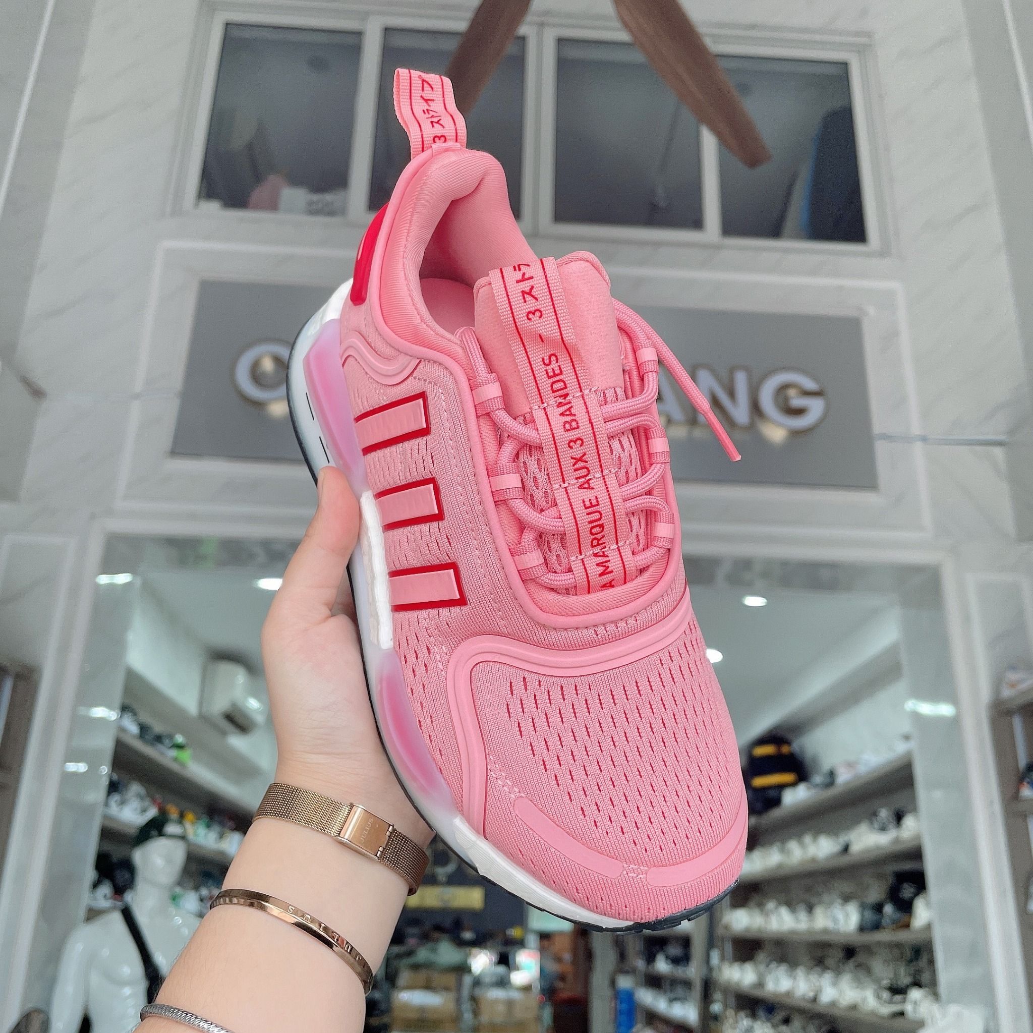 0589 - HÀNG CHÍNH HÃNG - GIÀY THỂ THAO ADIDAS NMD R1 V3 MÀU LATTE PINK - *BEIGE/PINK* - CODE: HQ4275