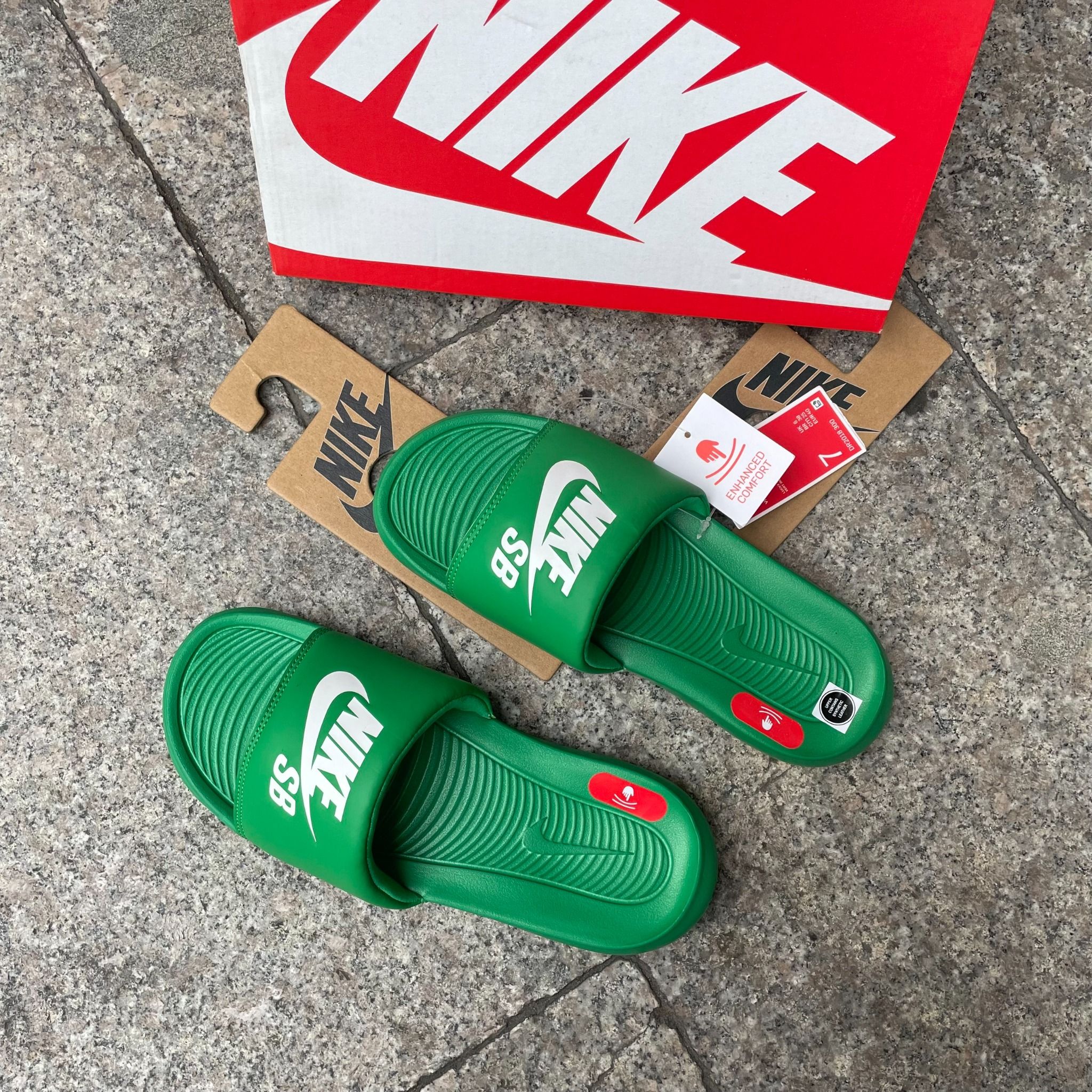 1680 - HÀNG CHÍNH HÃNG - DÉP NIKE SB VICTORI ONE LUCKY GREEN - CODE: DR2018-300