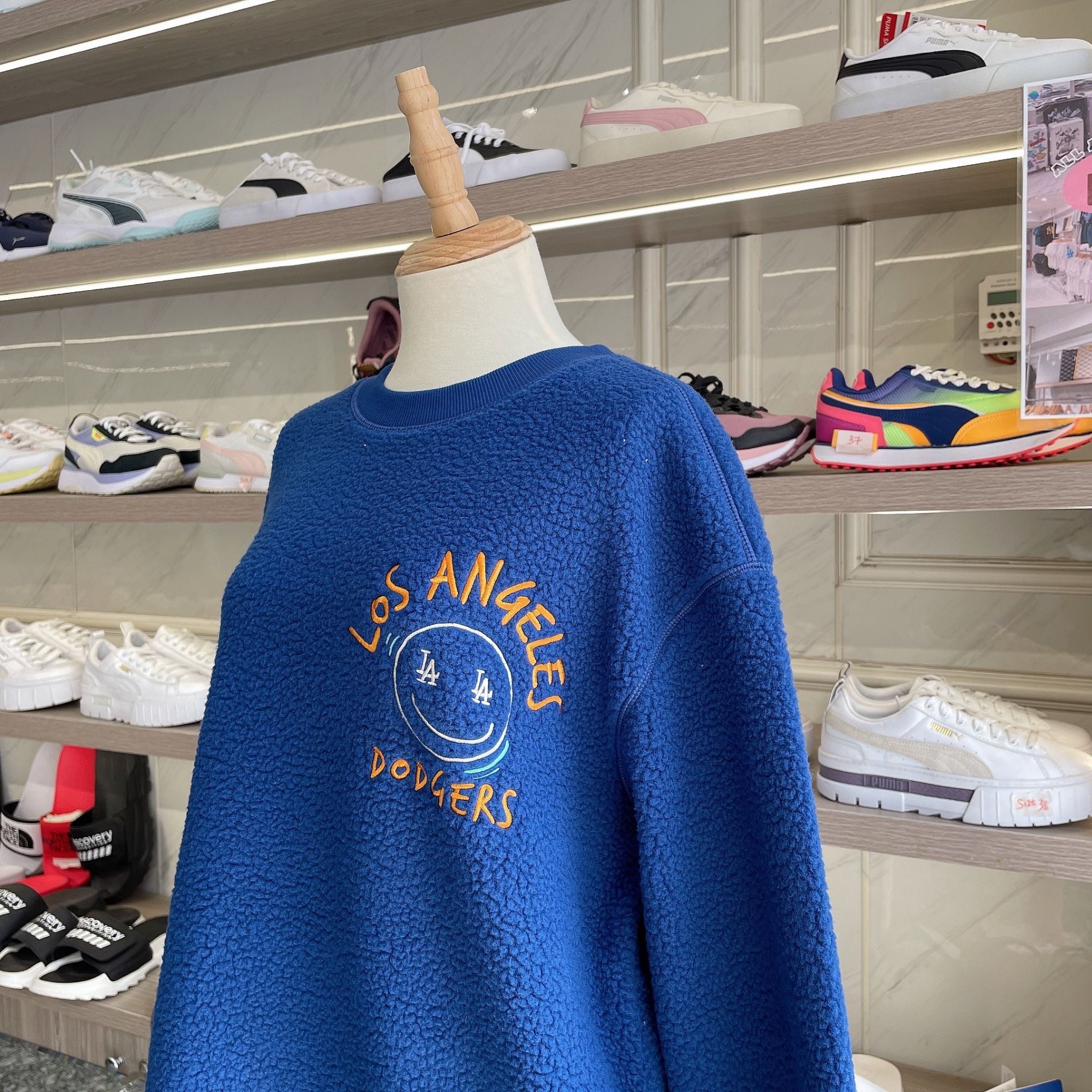 1694 - HÀNG CHÍNH HÃNG - ÁO MLB LIKE SMILE FLEECE MEGA NY YANKEES - NAVY - CODE: 3AMTF5516-07INS