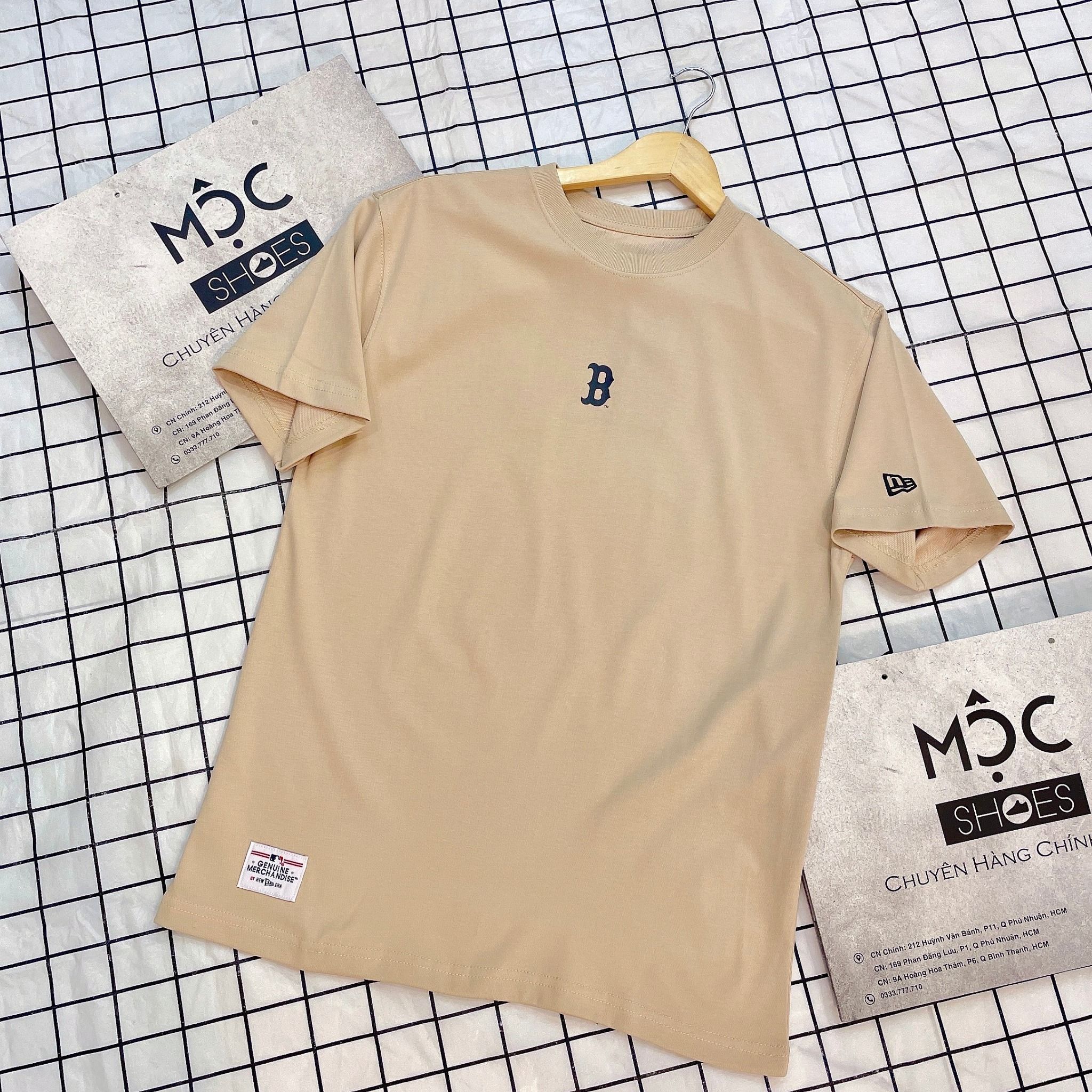 1704 - HÀNG CHÍNH HÃNG - ÁO THUN NEW ERA - BOSTON CHẠY NGANG - BROWN/NÂU - CODE: 12354973