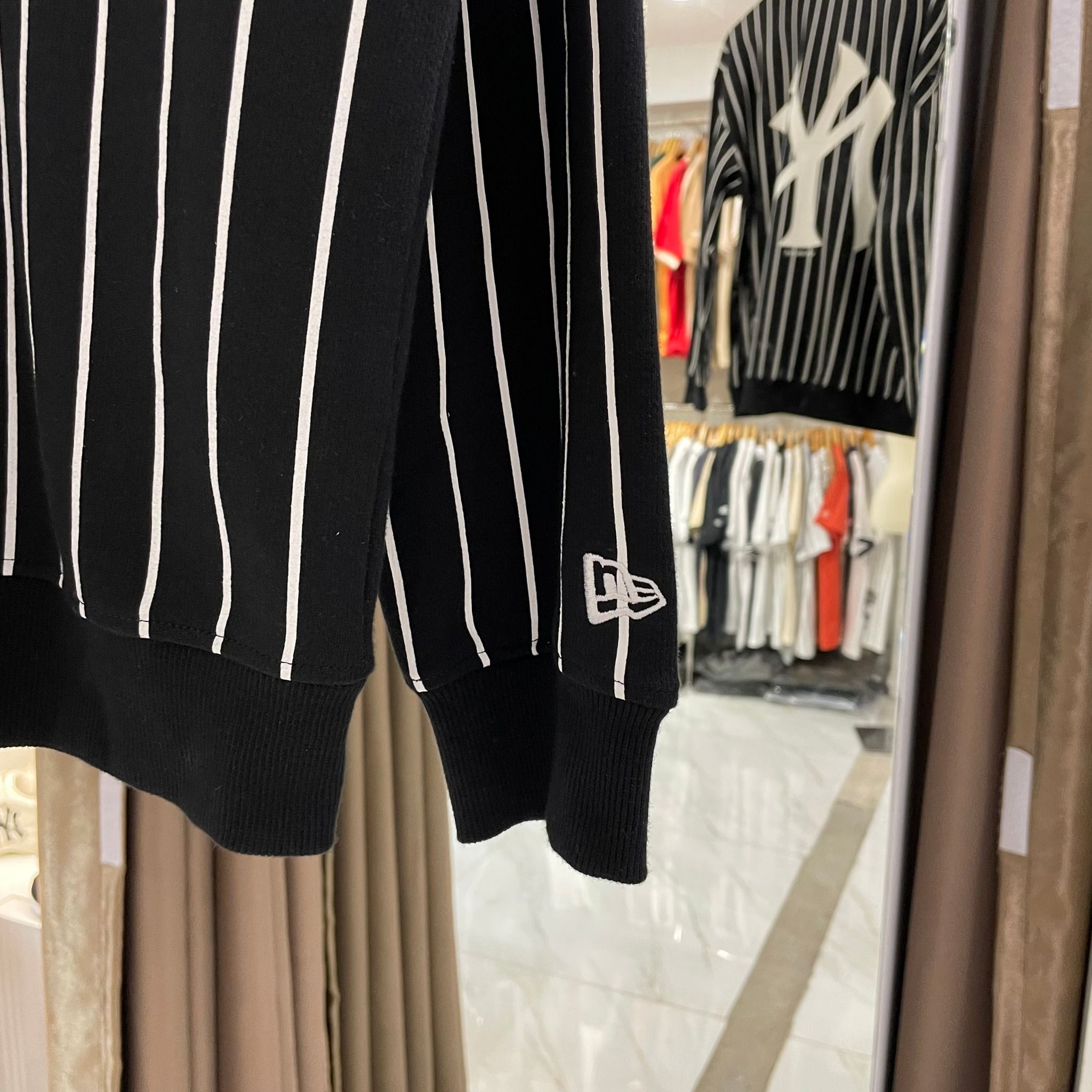 1485 - HÀNG CHÍNH HÃNG - ÁO SWEATER NEW ERA NY YANKEES - KẺ SỌC -