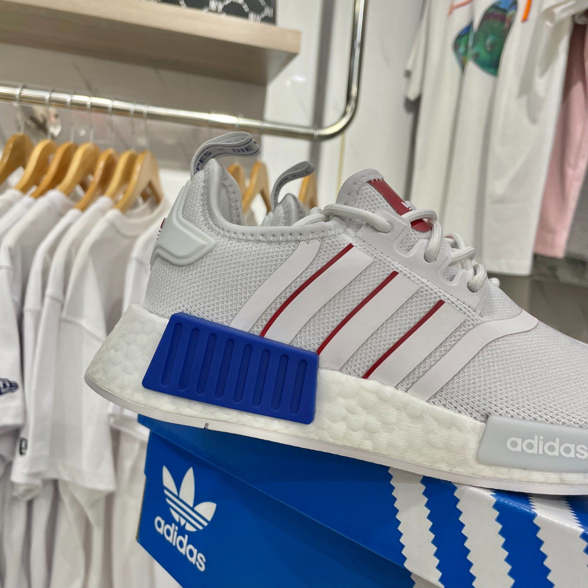 1677 - HÀNG CHÍNH HÃNG - GIÀY ADIDAS NMD_R1- *White Royal Blue* - Code: HQ9991