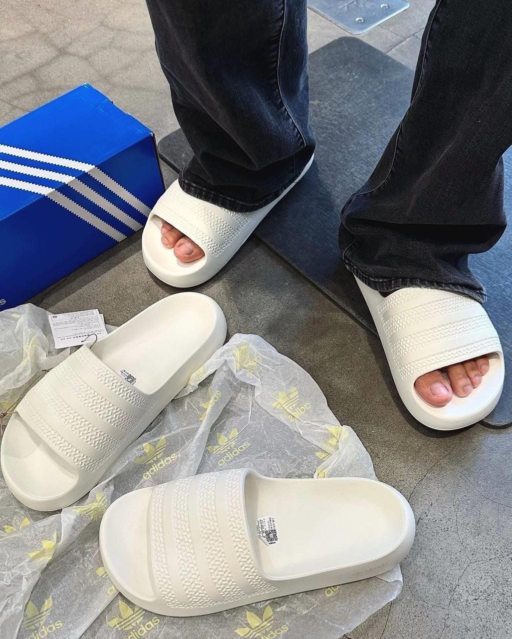 1615 - HÀNG CHÍNH HÃNG - DÉP ADIDAS ADILETTE AYOON W - TRẮNG - CODE: GV9536