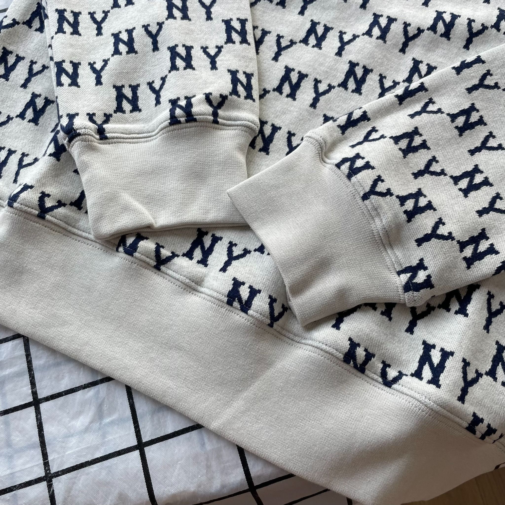 1793 - HÀNG CHÍNH HÃNG - ÁO SWEATER MLB DÍCH DẮC - XÁM LÔNG CHUỘT