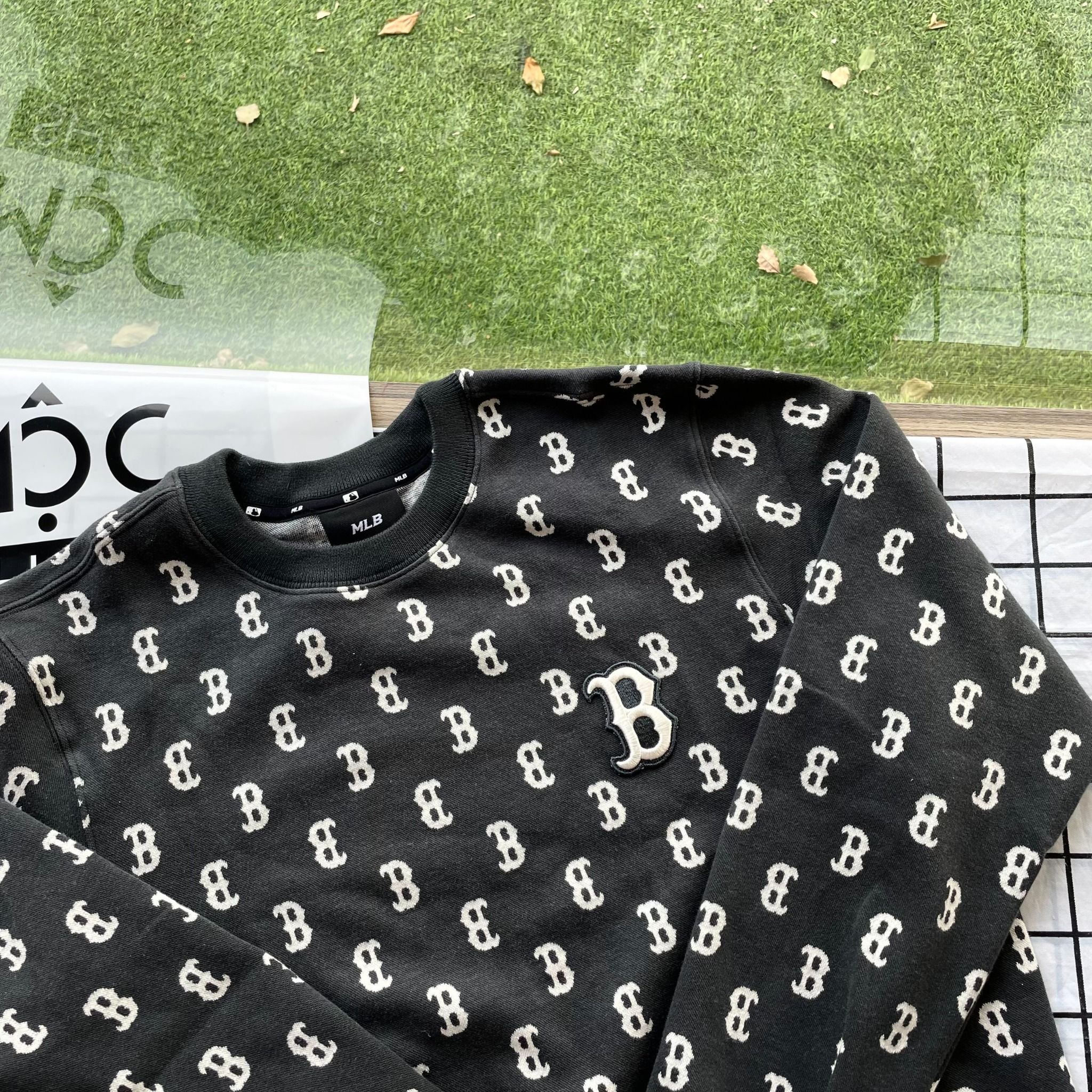 1794 - HÀNG CHÍNH HÃNG - ÁO SWEATER MLB DÍCH DẮC - XÁM ĐEN