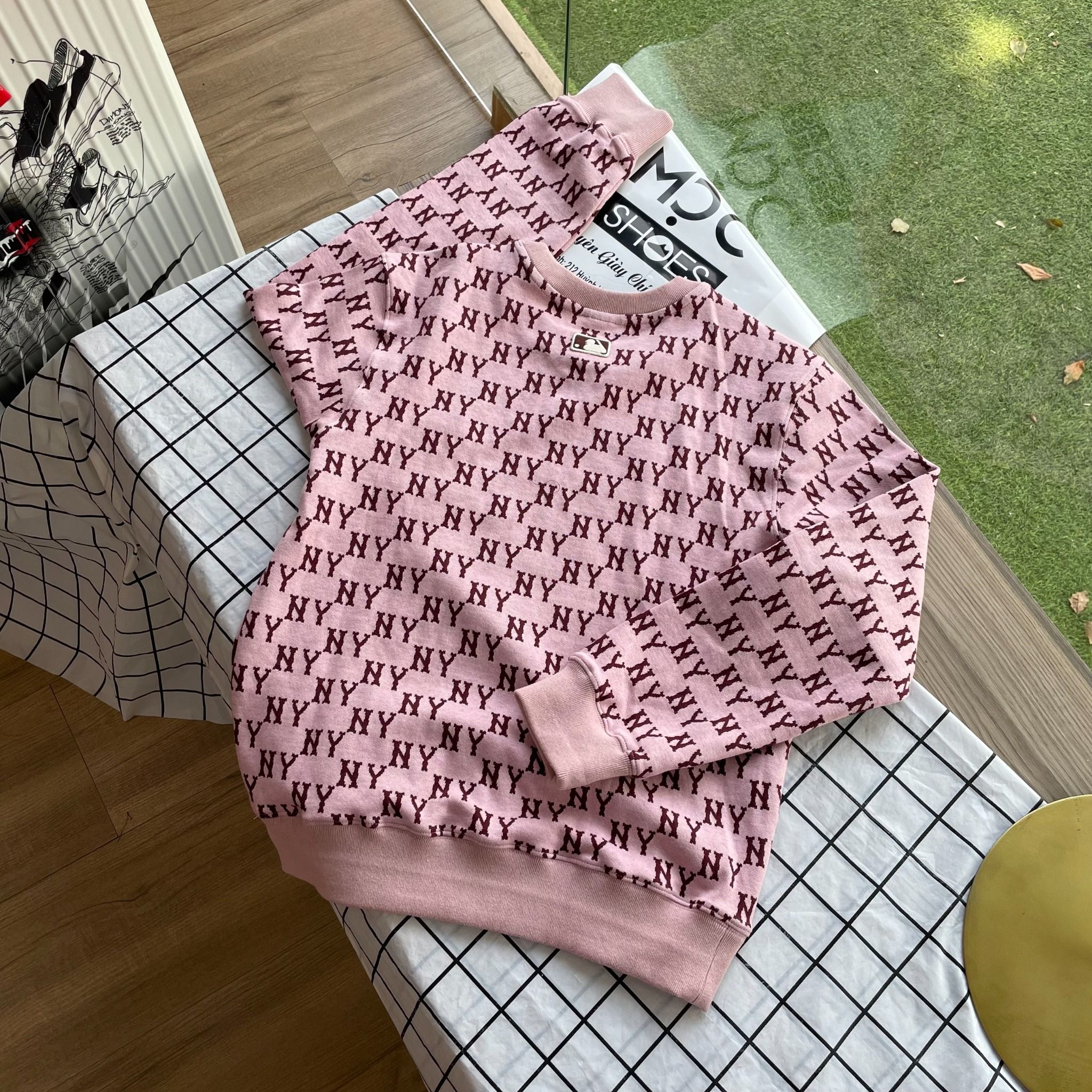 1795 - HÀNG CHÍNH HÃNG - ÁO SWEATER MLB DÍCH DẮC - HỒNG