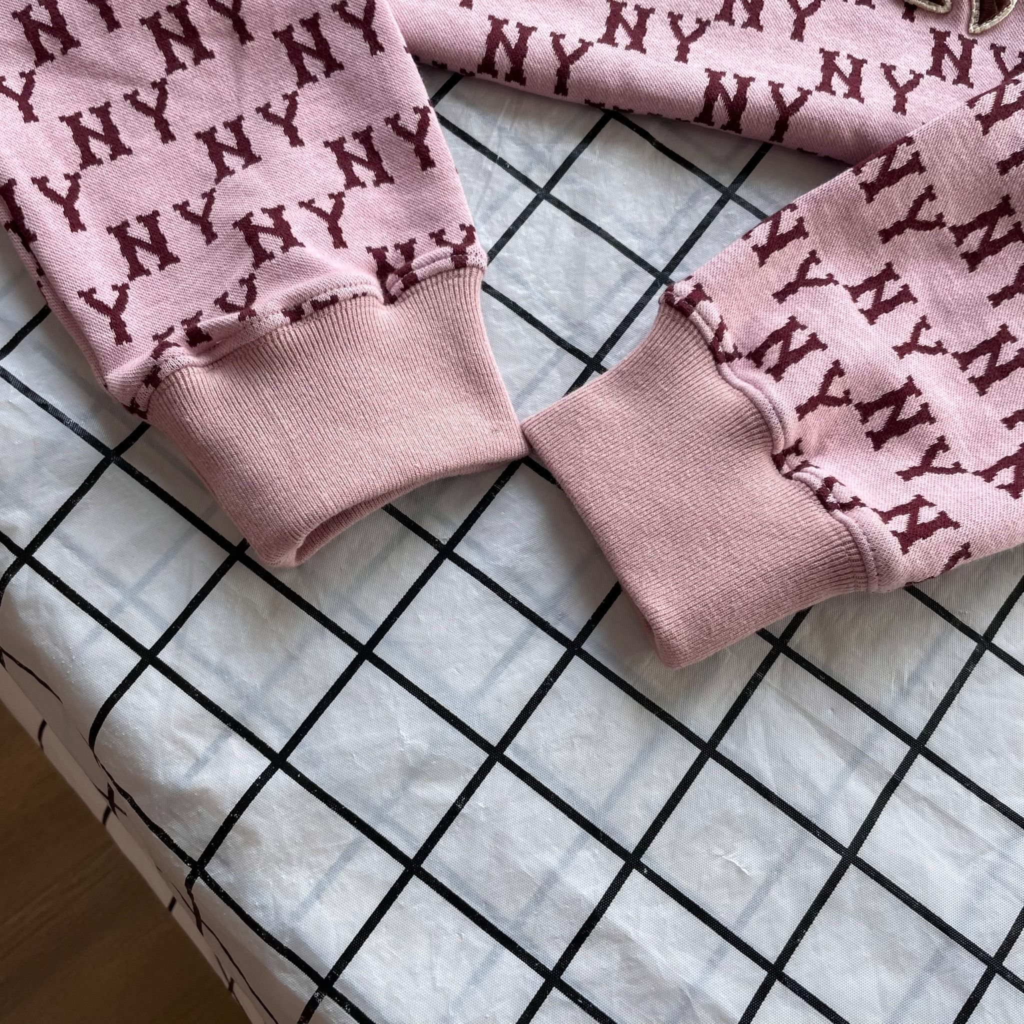 1795 - HÀNG CHÍNH HÃNG - ÁO SWEATER MLB DÍCH DẮC - HỒNG