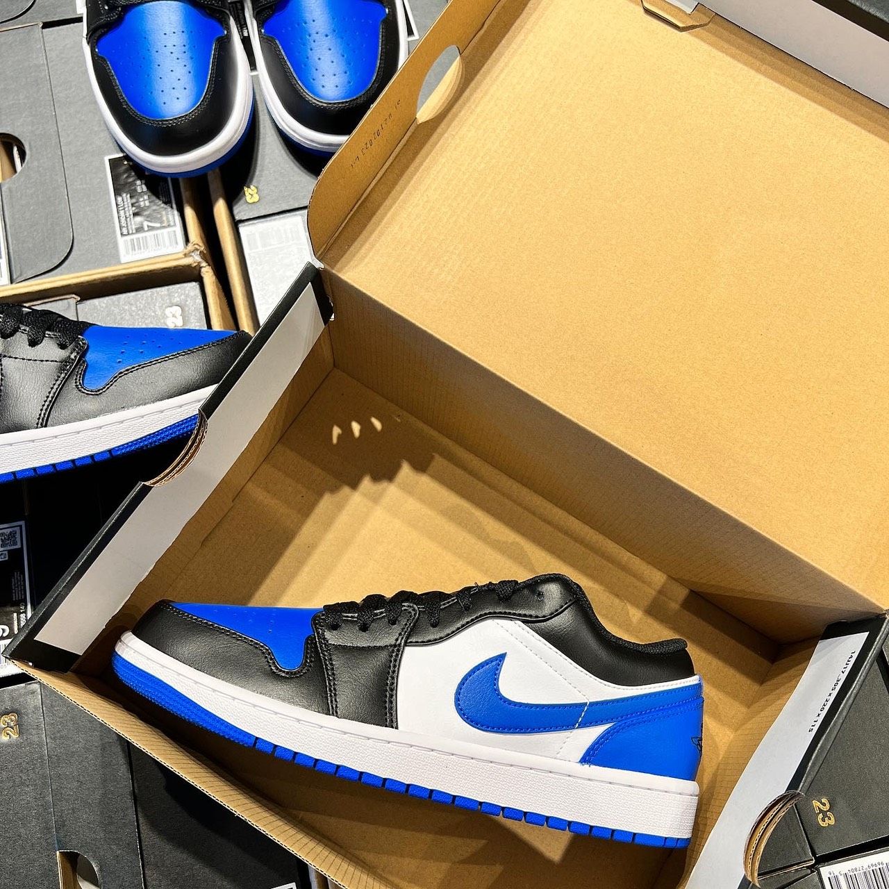 1978 - HÀNG CHÍNH HÃNG - GIÀY NIKE AIR JORDAN 1 LOW 'ALTERNATE ROYAL TOE' - CODE : 5535580-140