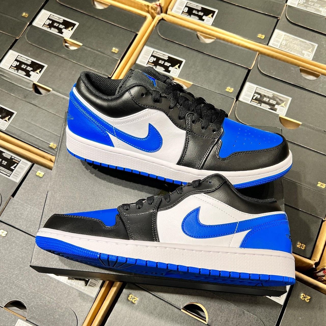 1978 - HÀNG CHÍNH HÃNG - GIÀY NIKE AIR JORDAN 1 LOW 'ALTERNATE ROYAL TOE' - CODE : 5535580-140
