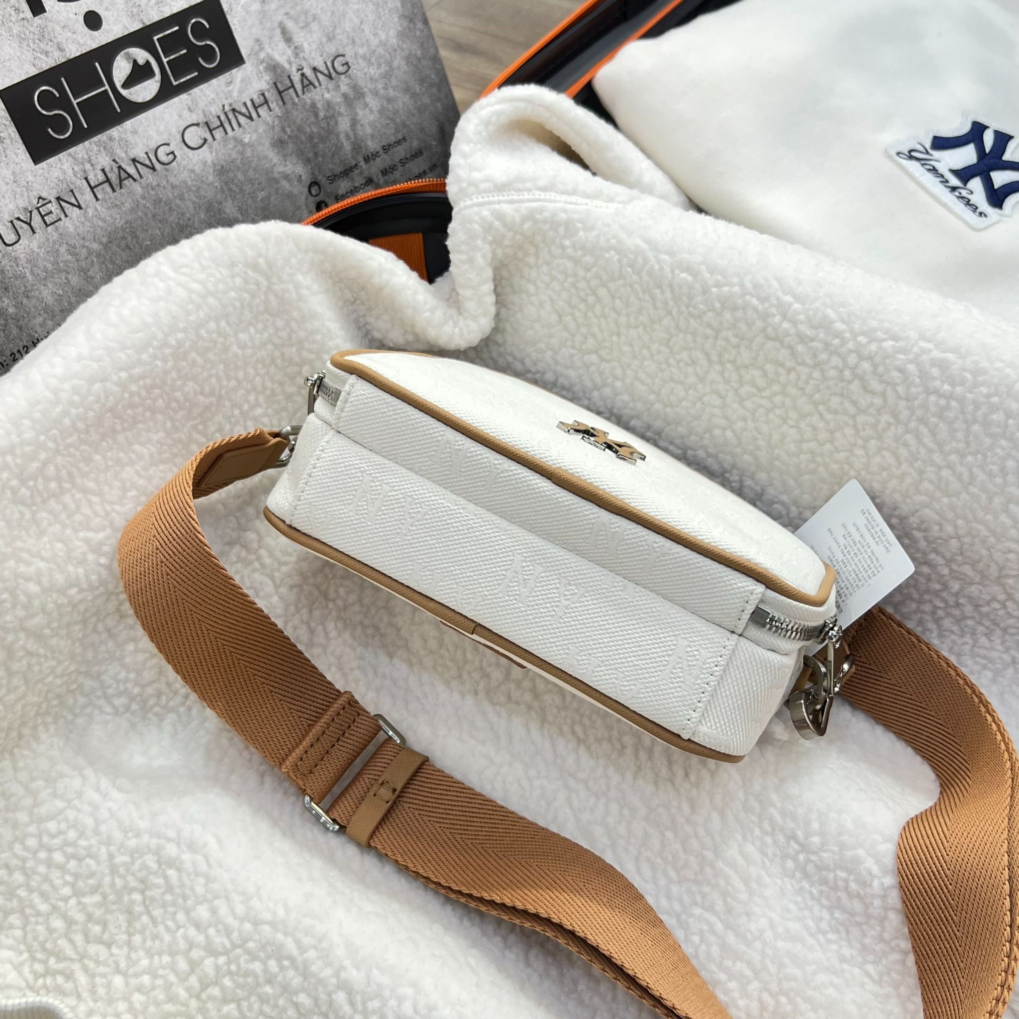 1992 - HÀNG CHÍNH HÃNG - Túi MLB Korea Monogram Jacquard Mini Cross Bag New York Yankees Cream - CODE: 3ACRS014N-50CRD