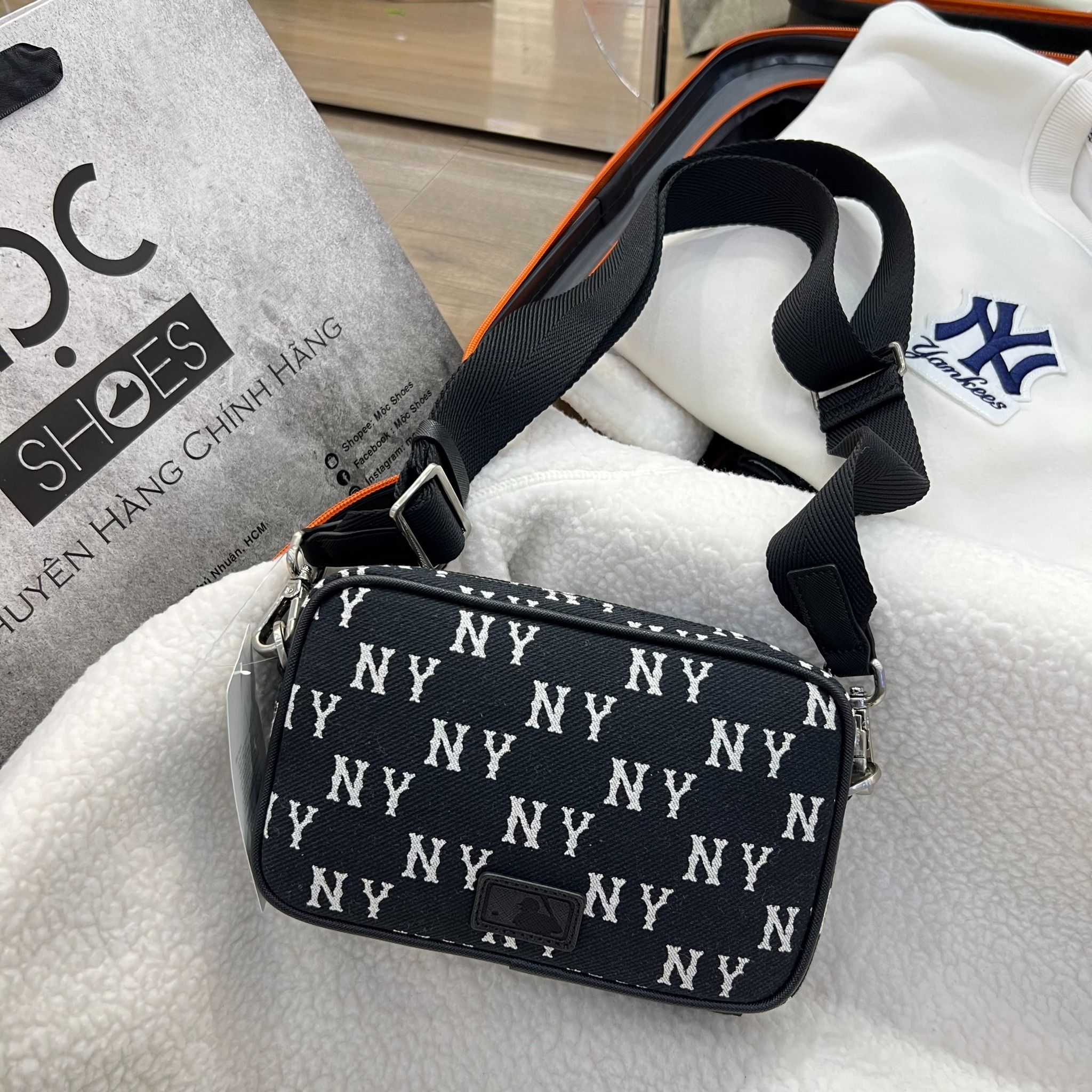  1993 - HÀNG CHÍNH HÃNG -Túi MLB Korea Monogram Jacquard Mini Cross Bag New York Yankees Black - CODE: 3ACRS014N-50BKS 