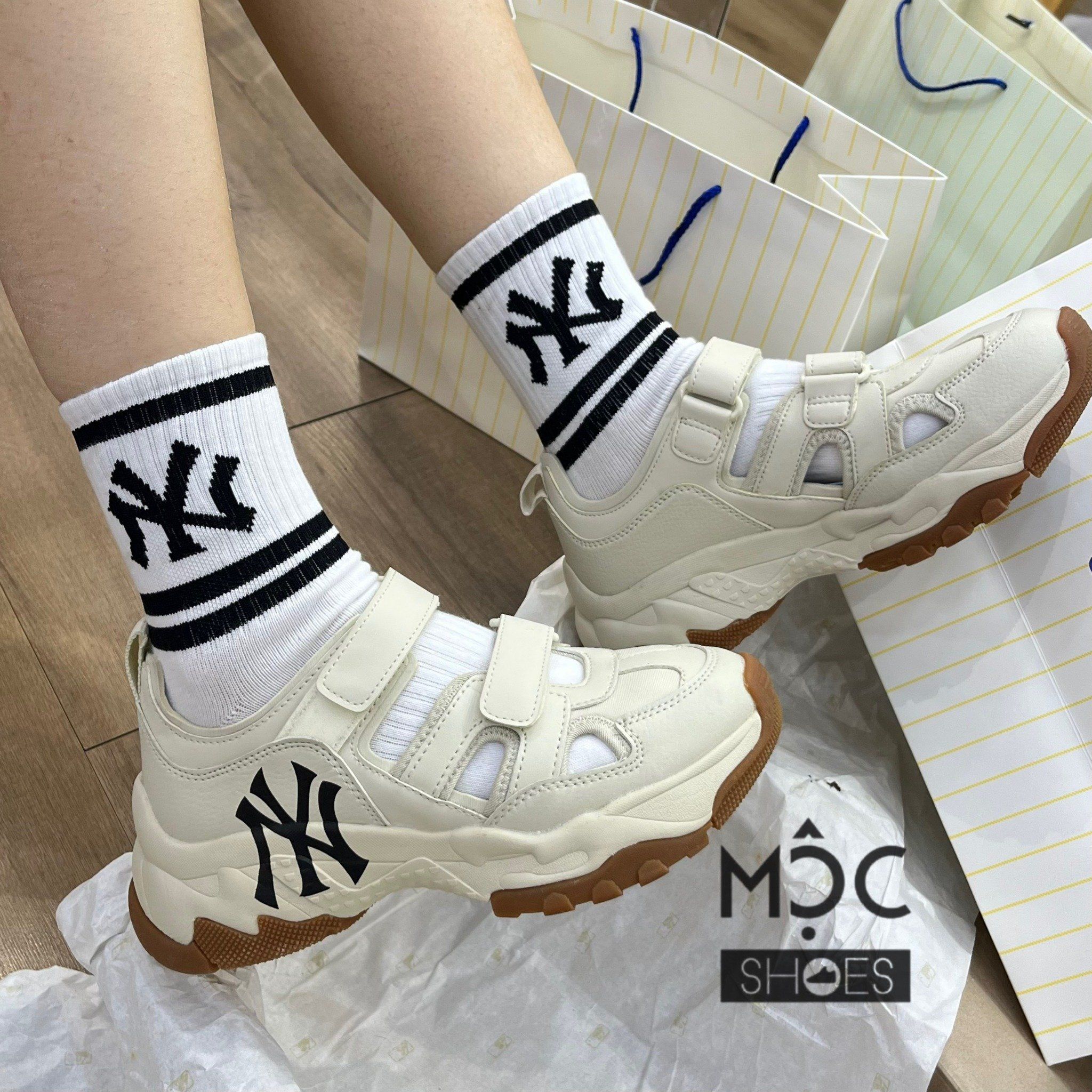  1995 - HÀNG CHÍNH HÃNG - GIÀY SANDAL - MLB Big Ball Chunky Mask NY GUM - Màu Kem - Code: ASDCH133-50CRS 