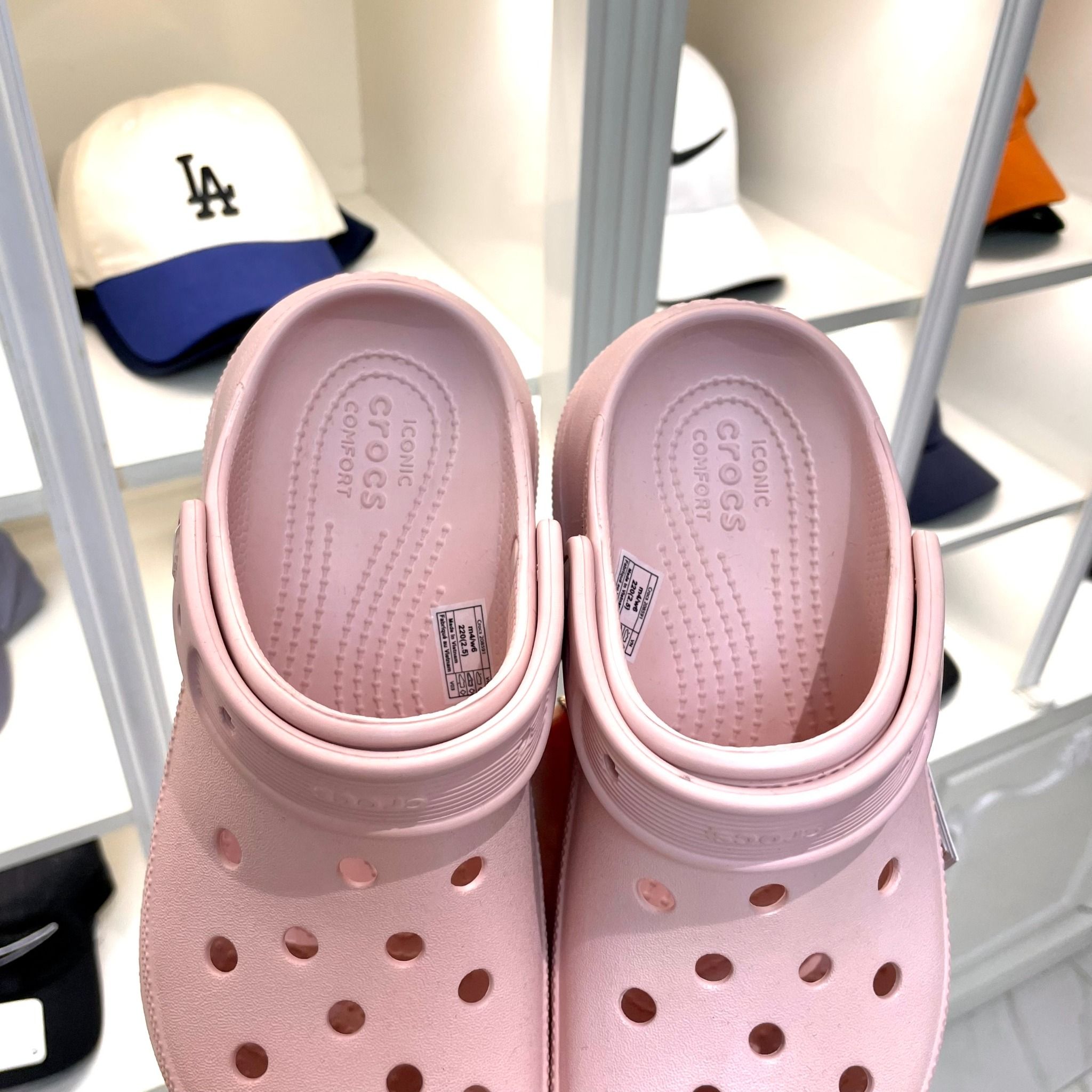 2010 - HÀNG CHÍNH HÃNG - Giày CLOG UNISEX CROCS CRUSH CLASSIC - QUARTZ *ĐẾ CAO* - HỒNG ĐẾ BLINK ( KIM TUYẾN ) - CODE : 207521-6UR