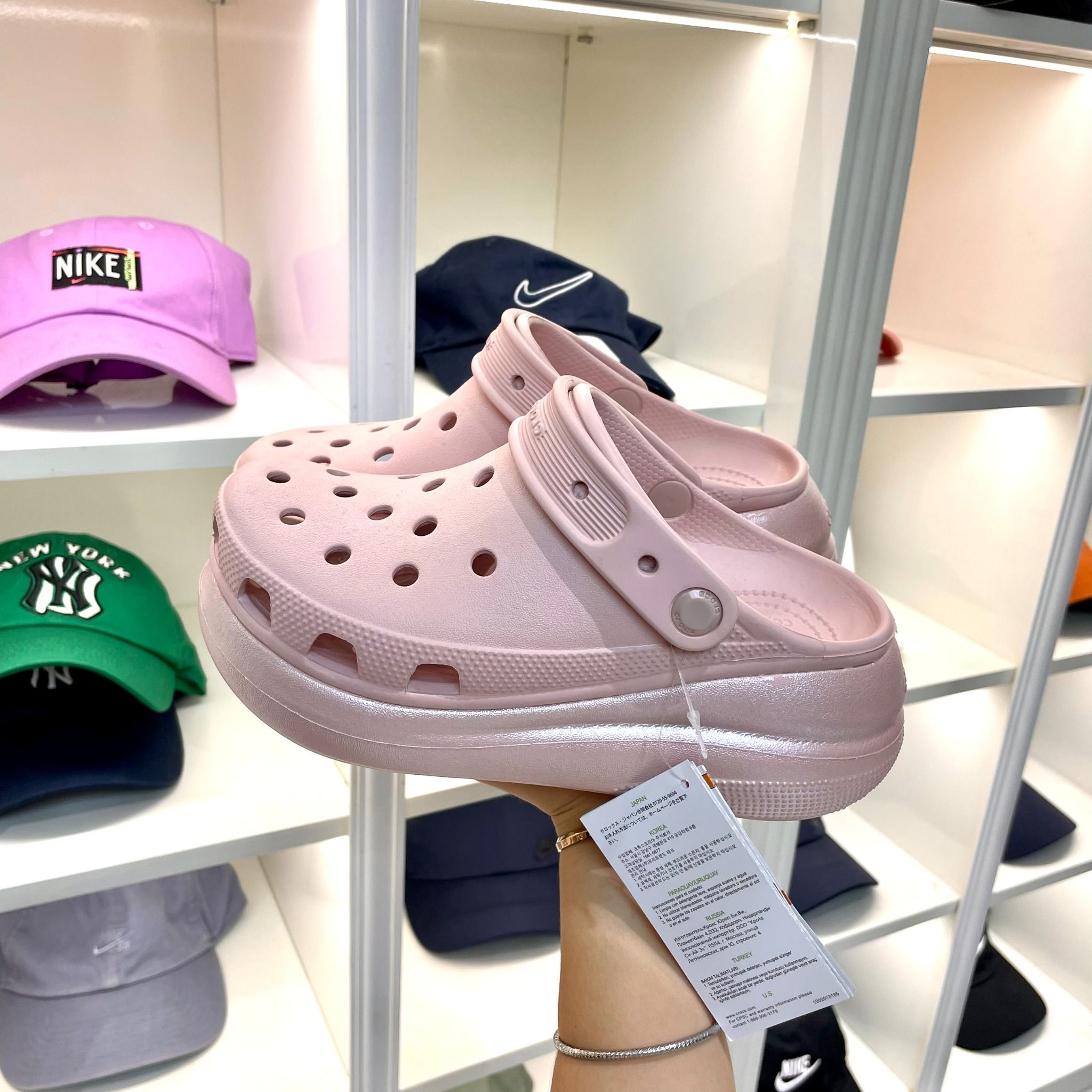 2010 - HÀNG CHÍNH HÃNG - Giày CLOG UNISEX CROCS CRUSH CLASSIC - QUARTZ *ĐẾ CAO* - HỒNG ĐẾ BLINK ( KIM TUYẾN ) - CODE : 207521-6UR