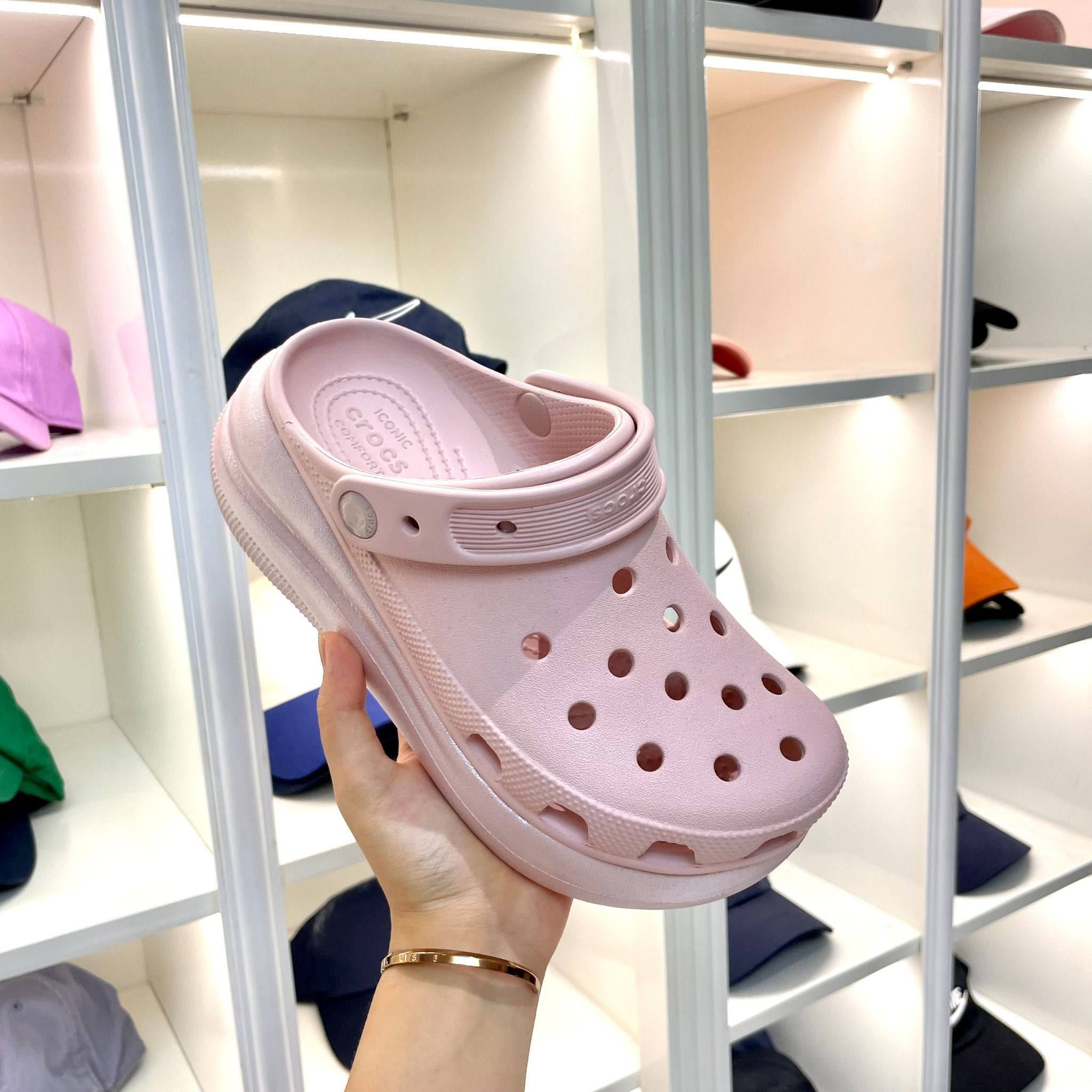 2010 - HÀNG CHÍNH HÃNG - Giày CLOG UNISEX CROCS CRUSH CLASSIC - QUARTZ *ĐẾ CAO* - HỒNG ĐẾ BLINK ( KIM TUYẾN ) - CODE : 207521-6UR