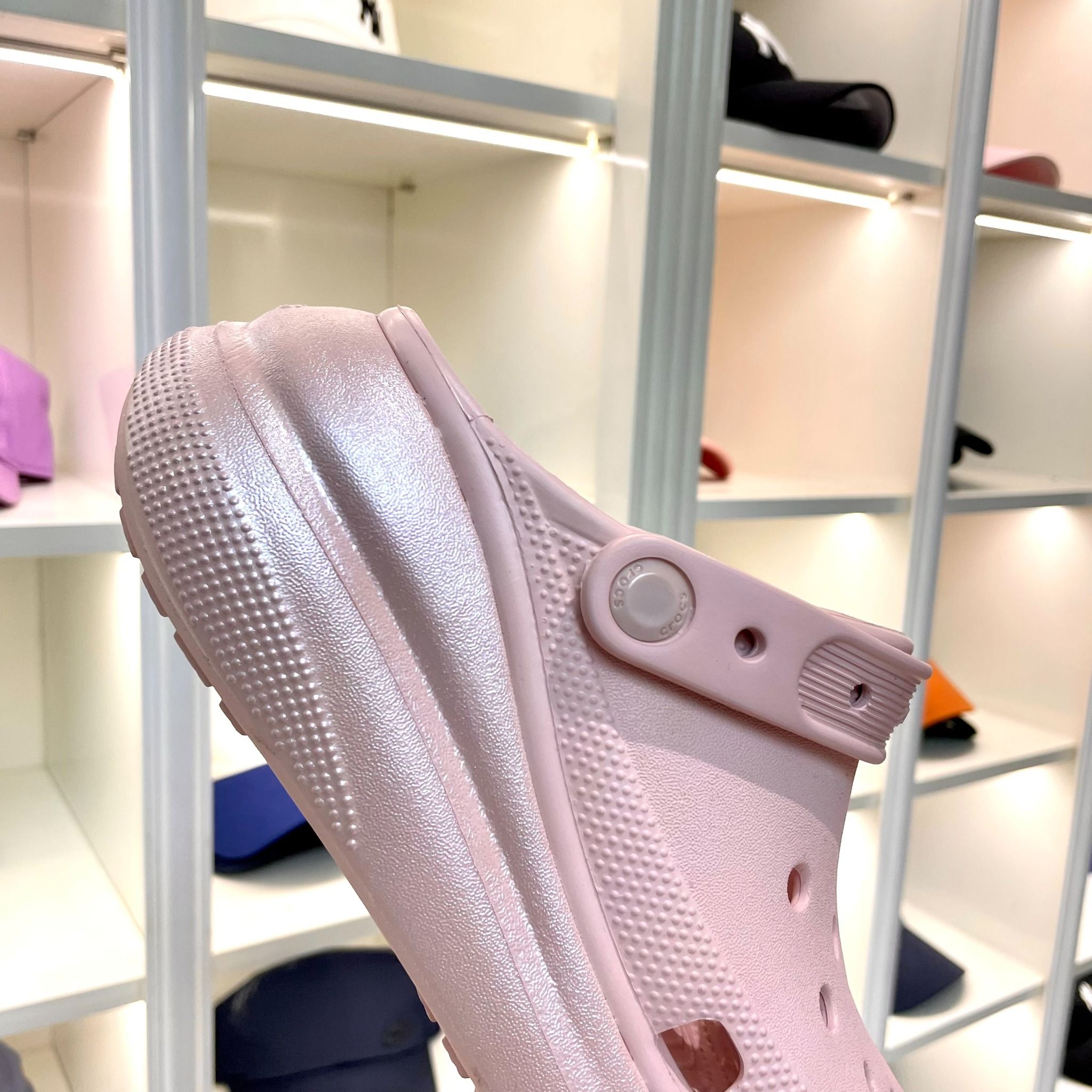 2010 - HÀNG CHÍNH HÃNG - Giày CLOG UNISEX CROCS CRUSH CLASSIC - QUARTZ *ĐẾ CAO* - HỒNG ĐẾ BLINK ( KIM TUYẾN ) - CODE : 207521-6UR
