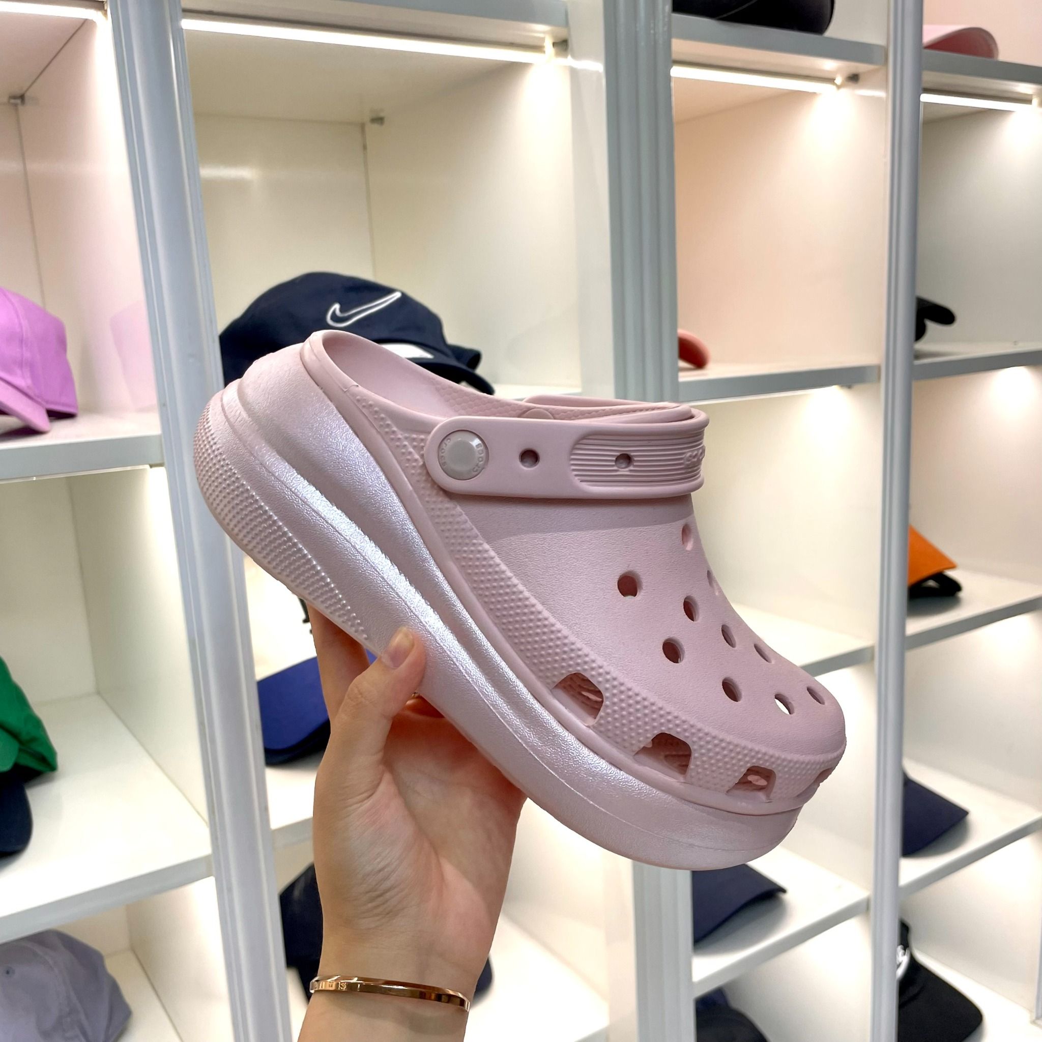 2010 - HÀNG CHÍNH HÃNG - Giày CLOG UNISEX CROCS CRUSH CLASSIC - QUARTZ *ĐẾ CAO* - HỒNG ĐẾ BLINK ( KIM TUYẾN ) - CODE : 207521-6UR
