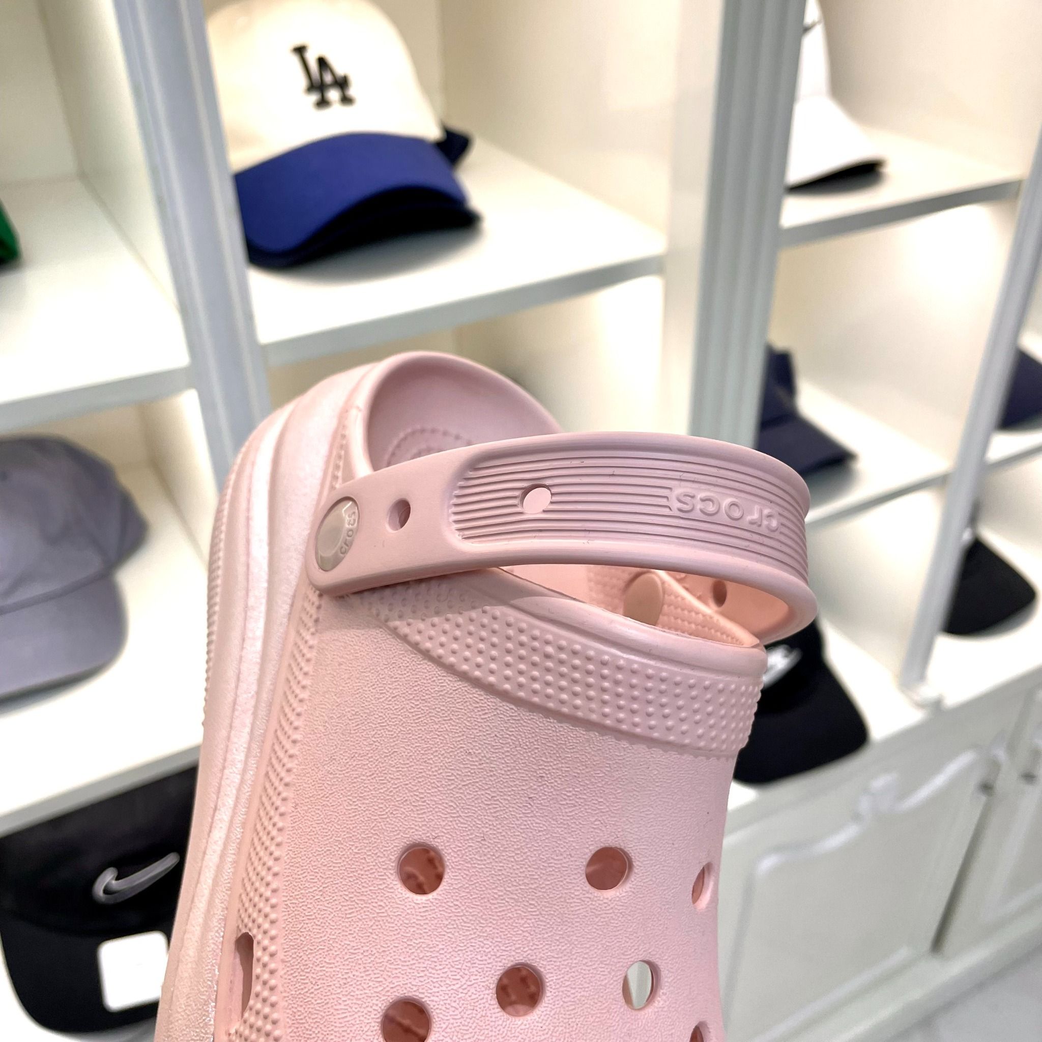 2010 - HÀNG CHÍNH HÃNG - Giày CLOG UNISEX CROCS CRUSH CLASSIC - QUARTZ *ĐẾ CAO* - HỒNG ĐẾ BLINK ( KIM TUYẾN ) - CODE : 207521-6UR