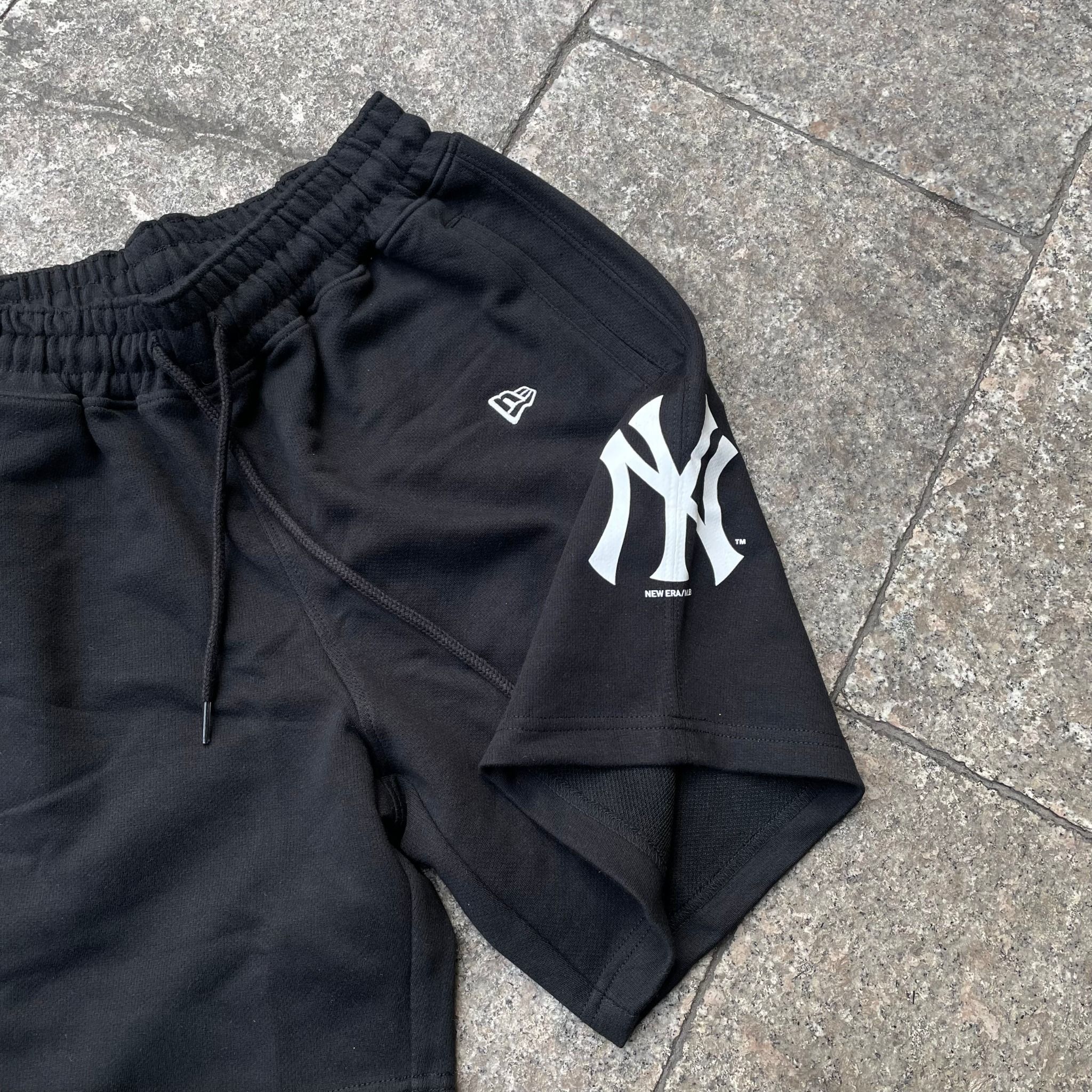  2016 - HÀNG CHÍNH HÃNG - QUẦN SHORT NEW ERA -  Big Logo NY [ĐEN] - CODE: 13356008 