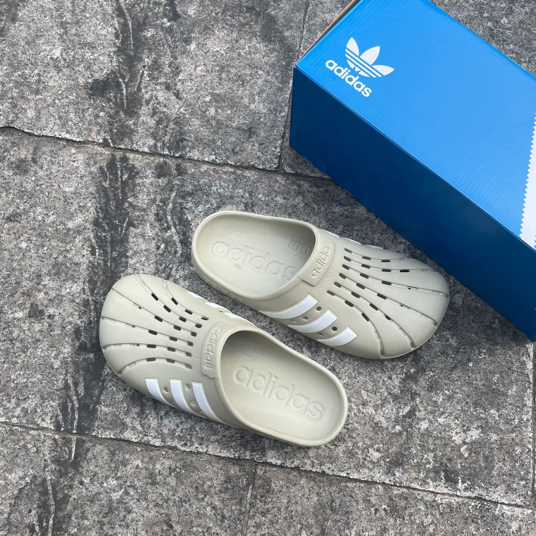  2041 - HÀNG CHÍNH HÃNG - Dép ADIDAS - ADILETTE CLOGS ( RỌ )  - *BE/KEM*  - CODE: GZ5886 