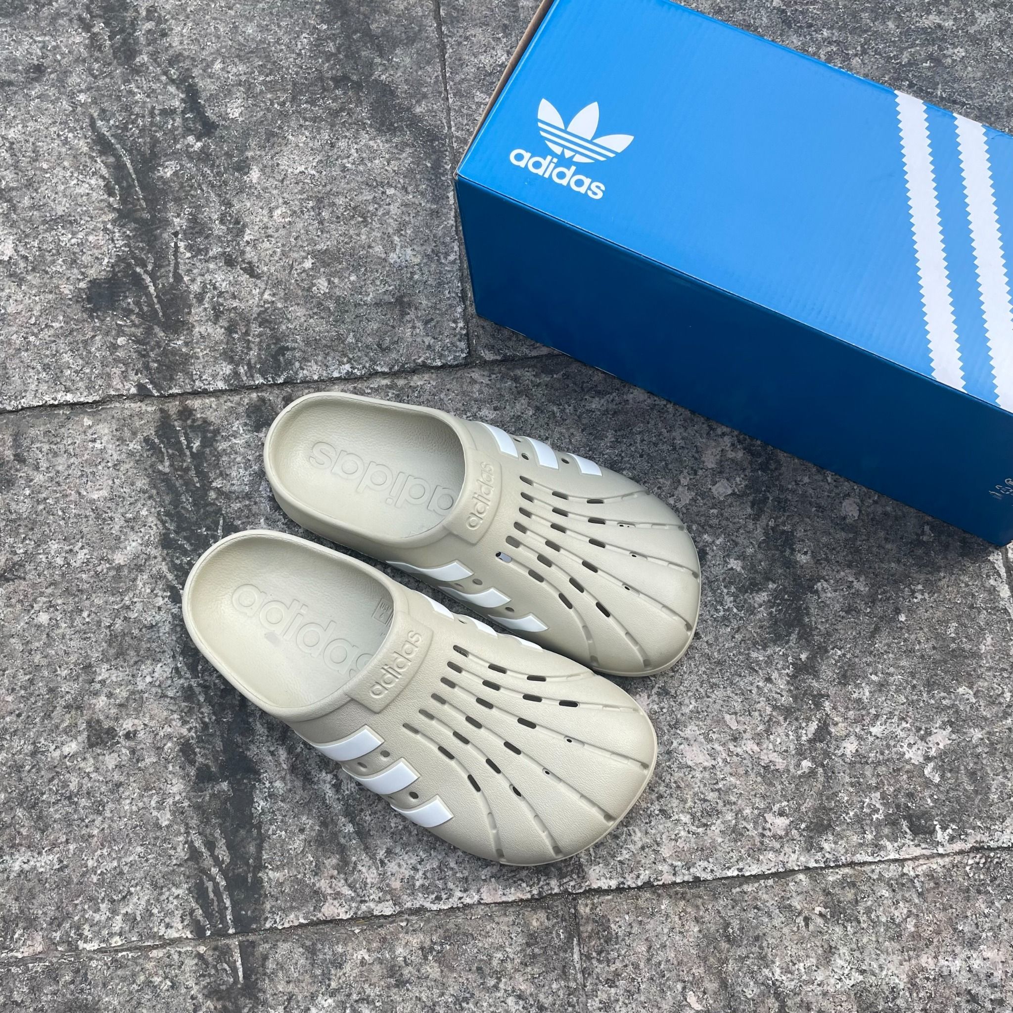 2041 - HÀNG CHÍNH HÃNG - Dép ADIDAS - ADILETTE CLOGS ( RỌ ) - *BE/KEM* - CODE: GZ5886