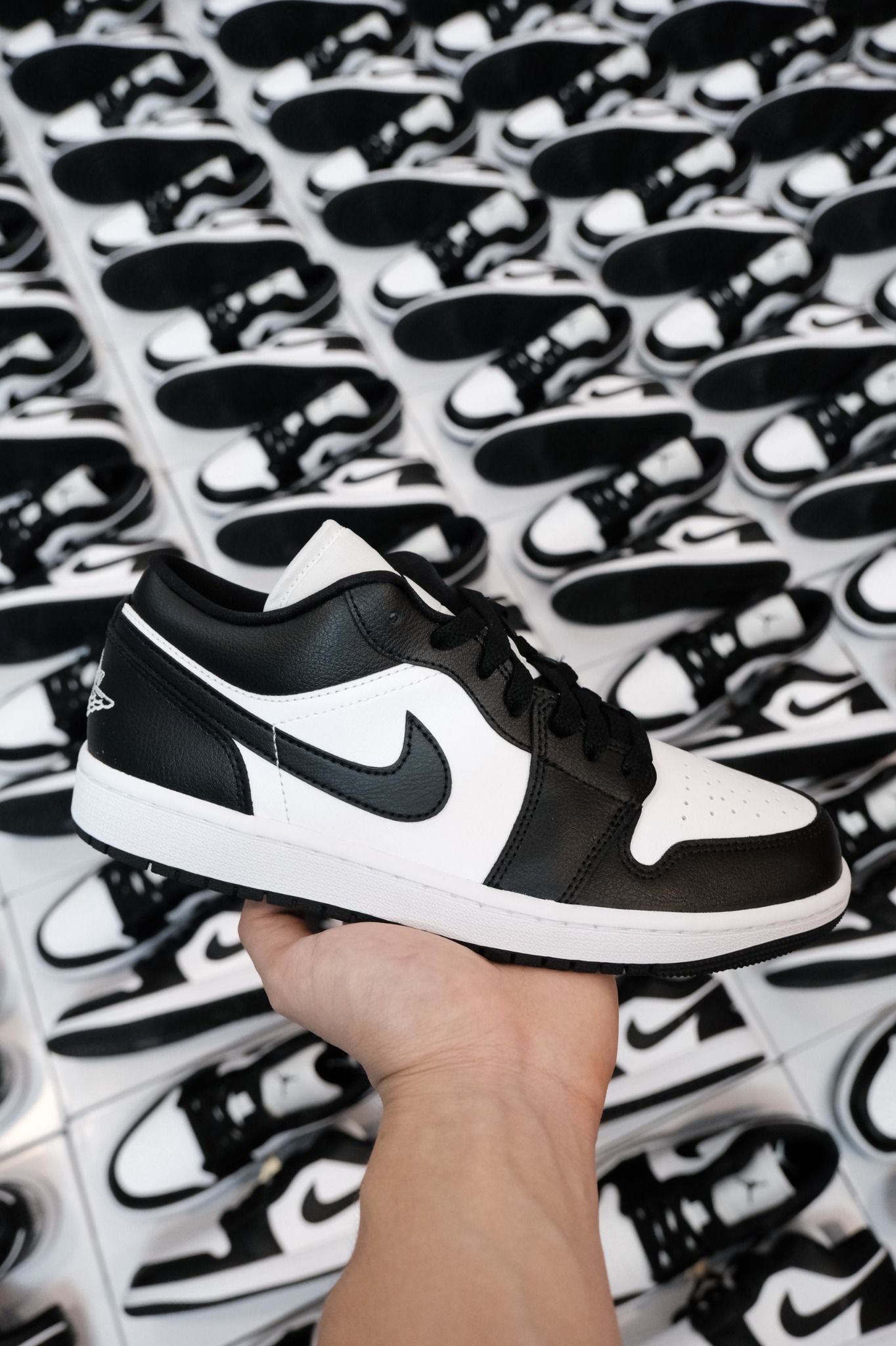 1490 - HÀNG CHÍNH HÃNG - GIÀY AIR JORDAN 1 LOW - PANDA - *TRĂNG / ĐEN* - CODE : DC0774-101