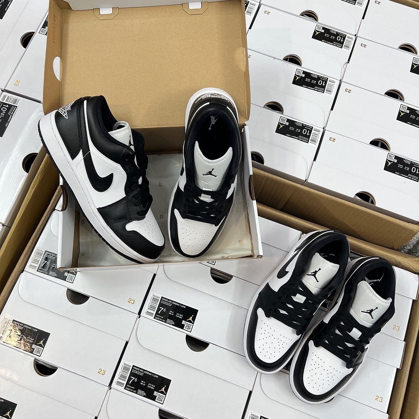 1490 - HÀNG CHÍNH HÃNG - GIÀY AIR JORDAN 1 LOW - PANDA - *TRĂNG / ĐEN* - CODE : DC0774-101