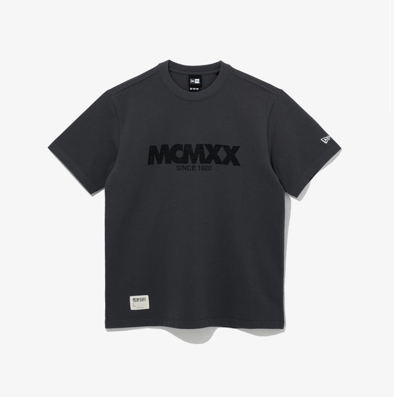 2074 - HÀNG CHÍNH HÃNG - ÁO THUN NEW ERA - MCMXX - *ĐEN* - CODE: 13781095