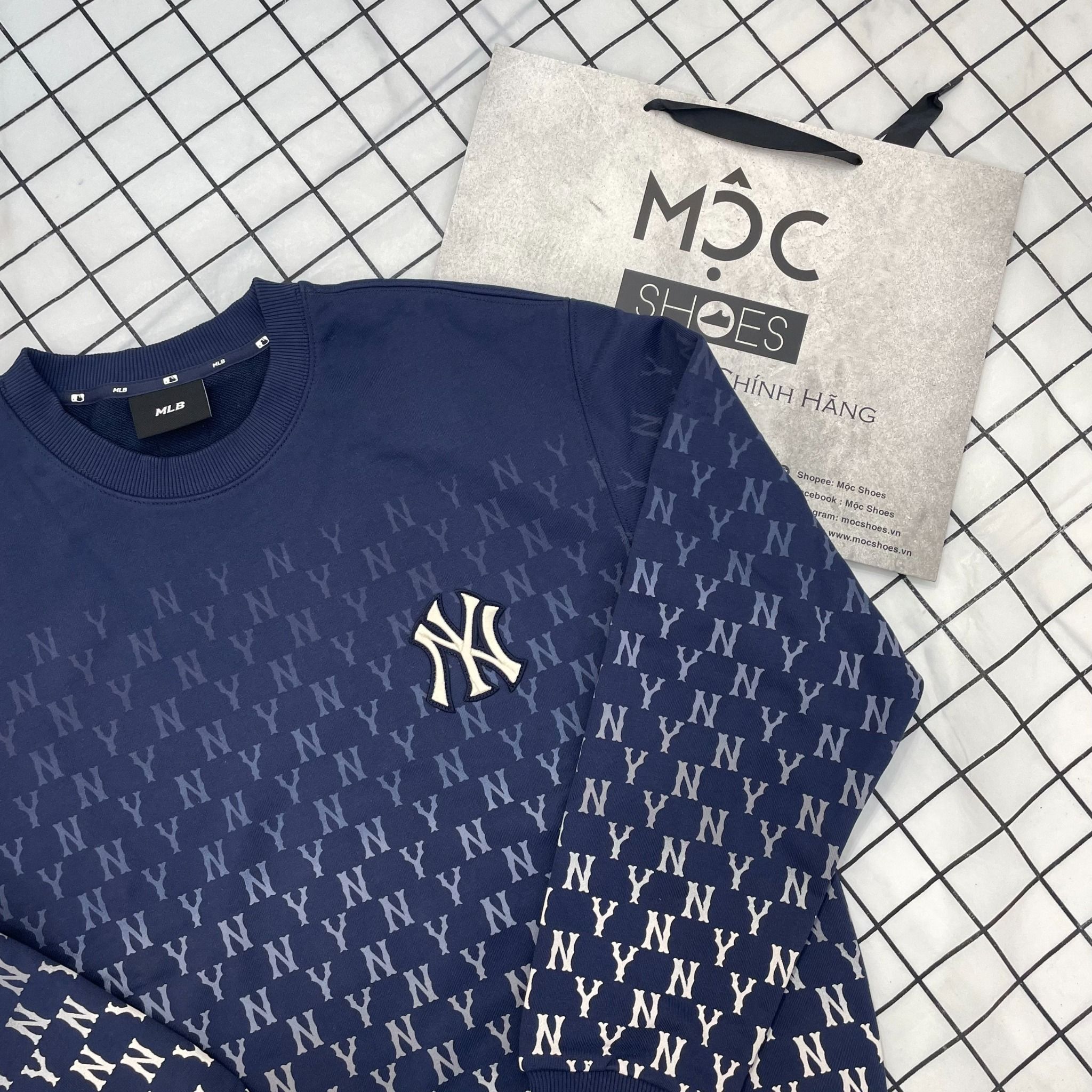 2069 - HÀNG CHÍNH HÃNG - ÁO SWEATER MLB MONOGRAM NEWYORK YANKEES NAVY