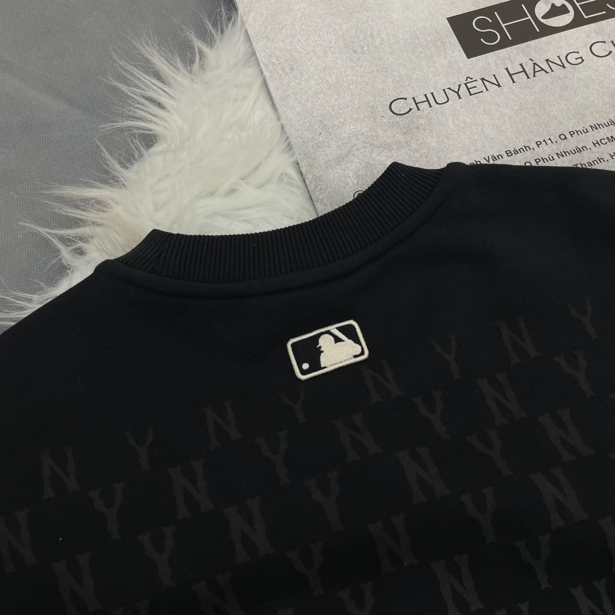 2119 - HÀNG CHÍNH HÃNG - ÁO SWEATER MLB MONOGRAM NEWYORK YANKEES BLACK - ĐEN
