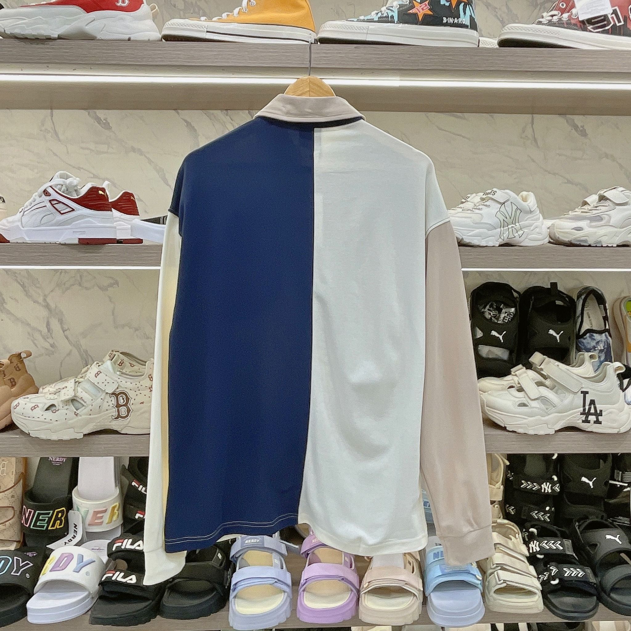 2111 - HÀNG CHÍNH HÃNG - ÁO NEW ERA - SƠ MI *DÀI* - NY THÊU TÚI - NAVY / KEM - CODE: 13559717