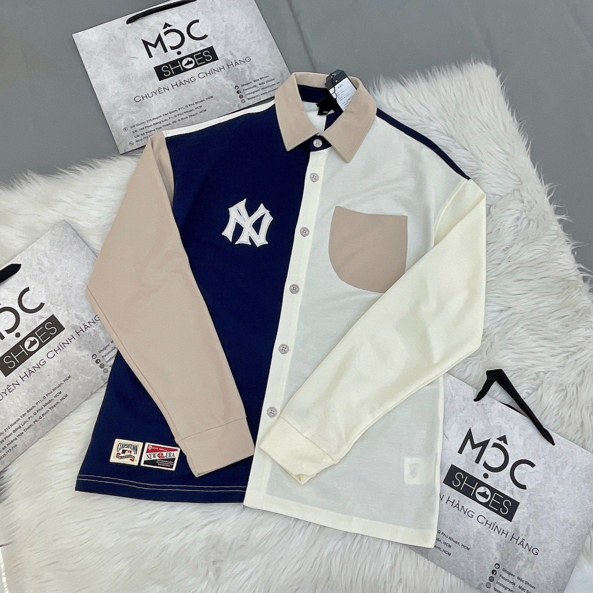 2111 - HÀNG CHÍNH HÃNG - ÁO NEW ERA - SƠ MI *DÀI* - NY THÊU TÚI - NAVY / KEM - CODE: 13559717
