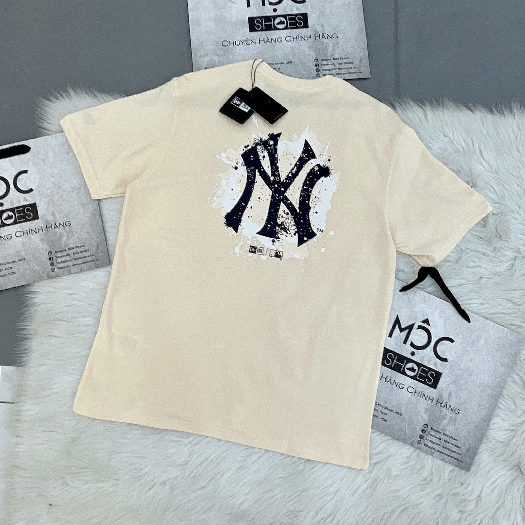 2090 - HÀNG CHÍNH HÃNG - ÁO THUN NEW ERA - NY VẨY SƠN - PAINTED T-SHIRT PEARLED IVORY SS24 - TRẮNG- CODE: 14179143