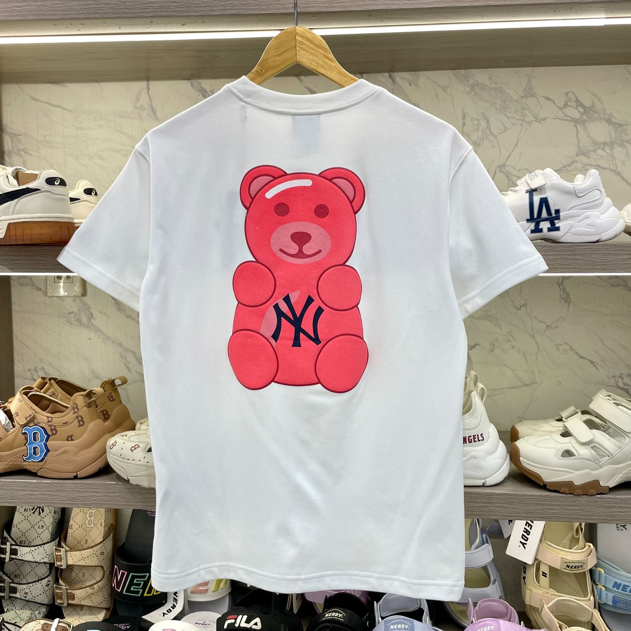 2108 - HÀNG CHÍNH HÃNG - Áo Thun New Era NEW YORK YANKEES BEAR - CON GẤU - TRẮNG - CODE: 14148887