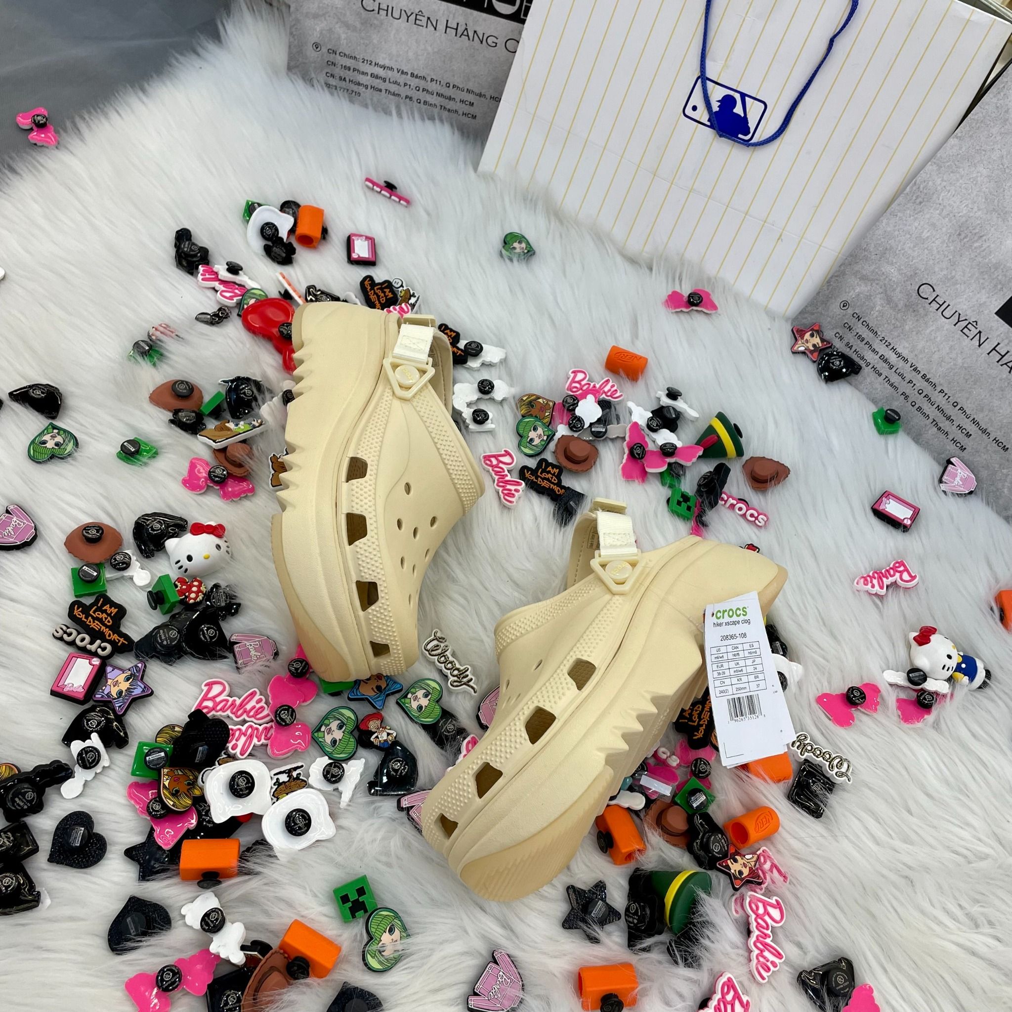 2104 - HÀNG CHÍNH HÃNG - GIÀY CLOG UNISEX CROCS HIKER 2.0 (ĐẾ GAI) CLASSIC - VANILLA - CODE: 208365-108