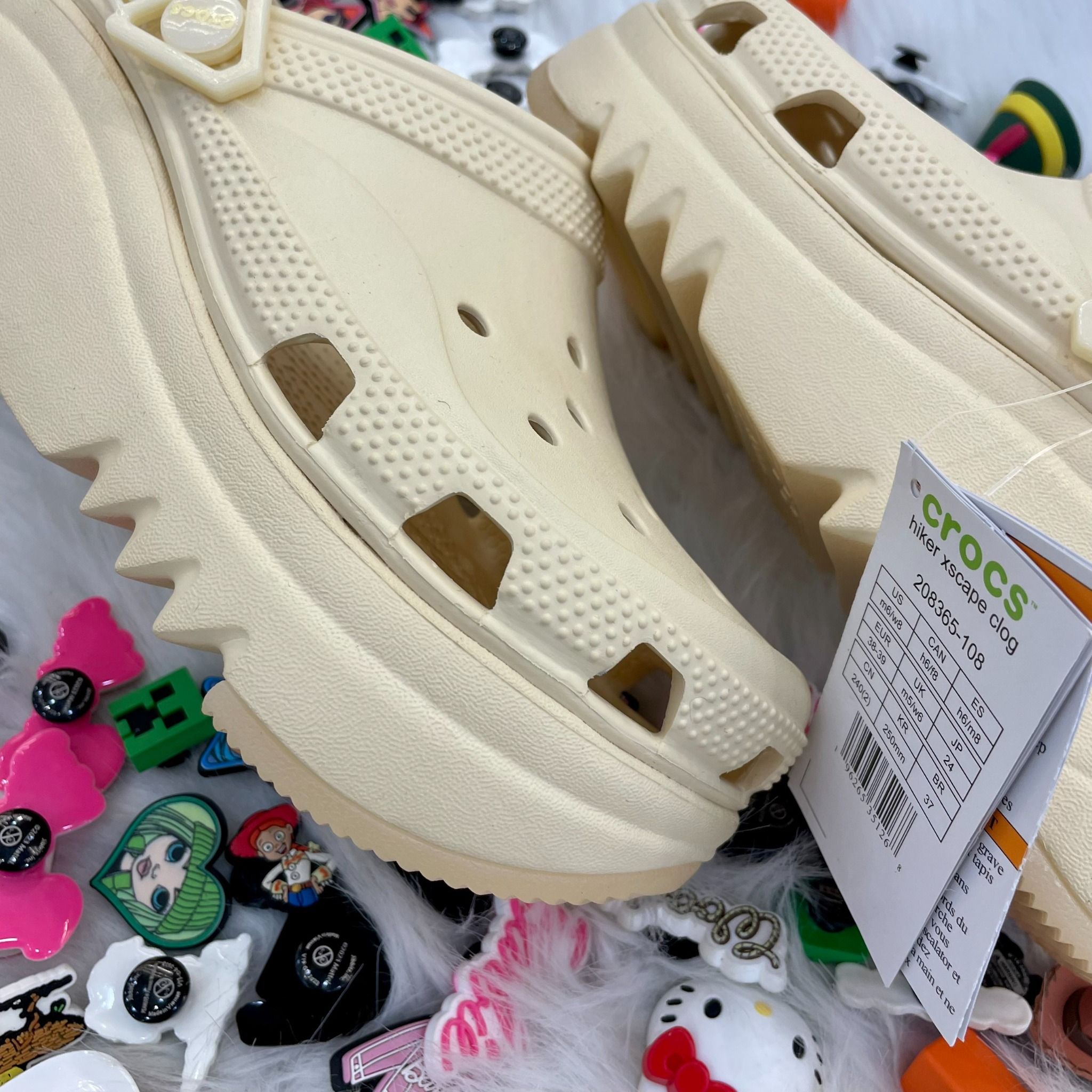 2104 - HÀNG CHÍNH HÃNG - GIÀY CLOG UNISEX CROCS HIKER 2.0 (ĐẾ GAI) CLASSIC - VANILLA - CODE: 208365-108