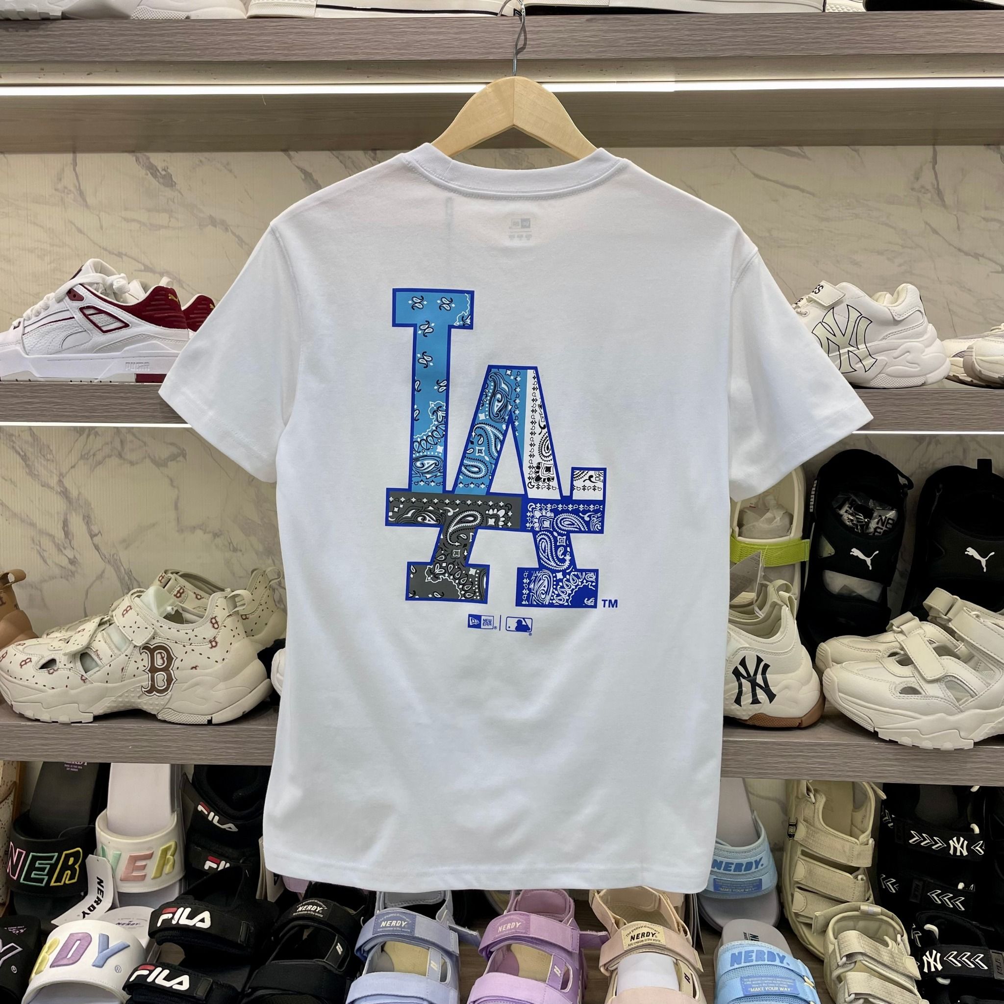 2080 - HÀNG CHÍNH HÃNG - ÁO THUN NEW ERA - LA PAISLEY SS24 - TRẮNG- CODE: 14179142