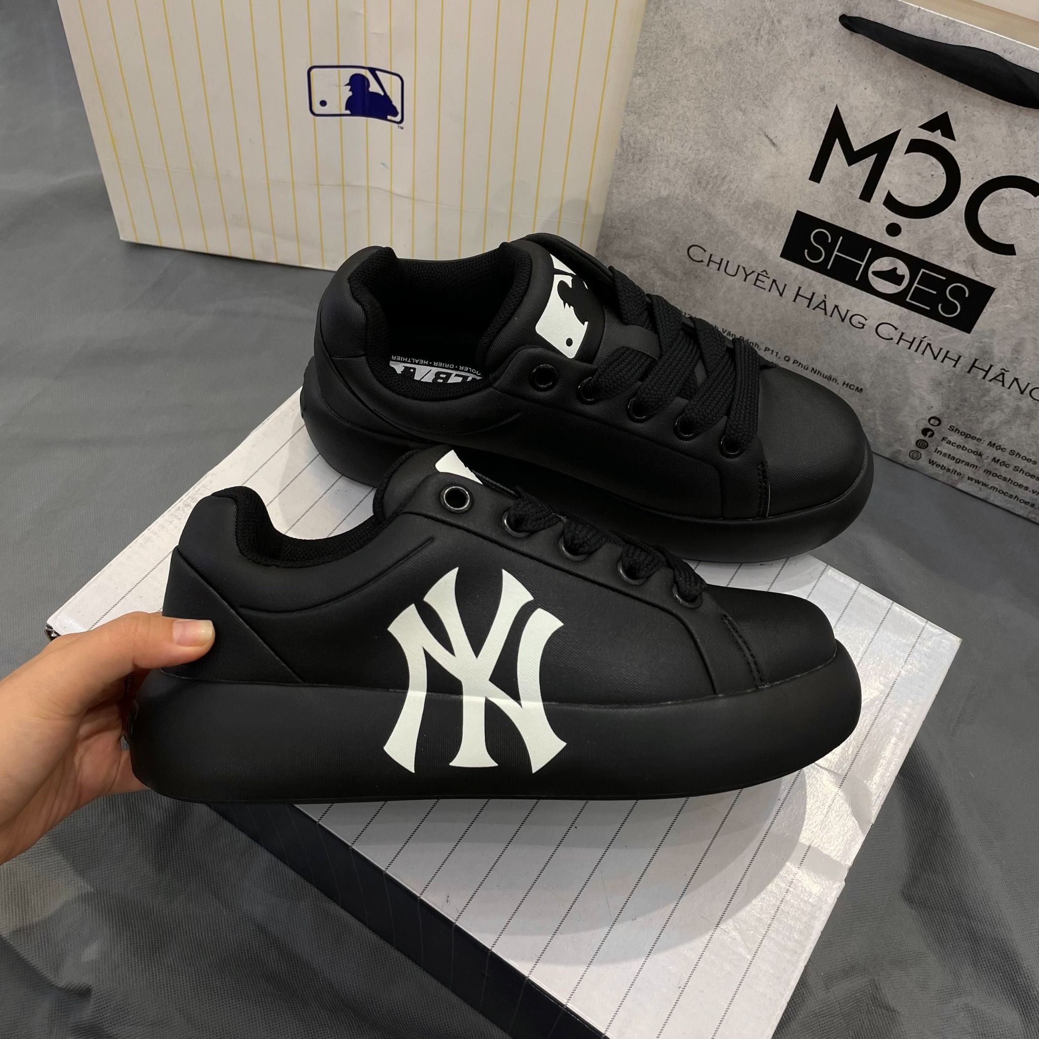 2137 - HÀNG CHÍNH HÃNG - GIÀY MLB CHUNKY CLASSIC BASE NEW YORK YANKEES - CODE: 3ASXCCB4N