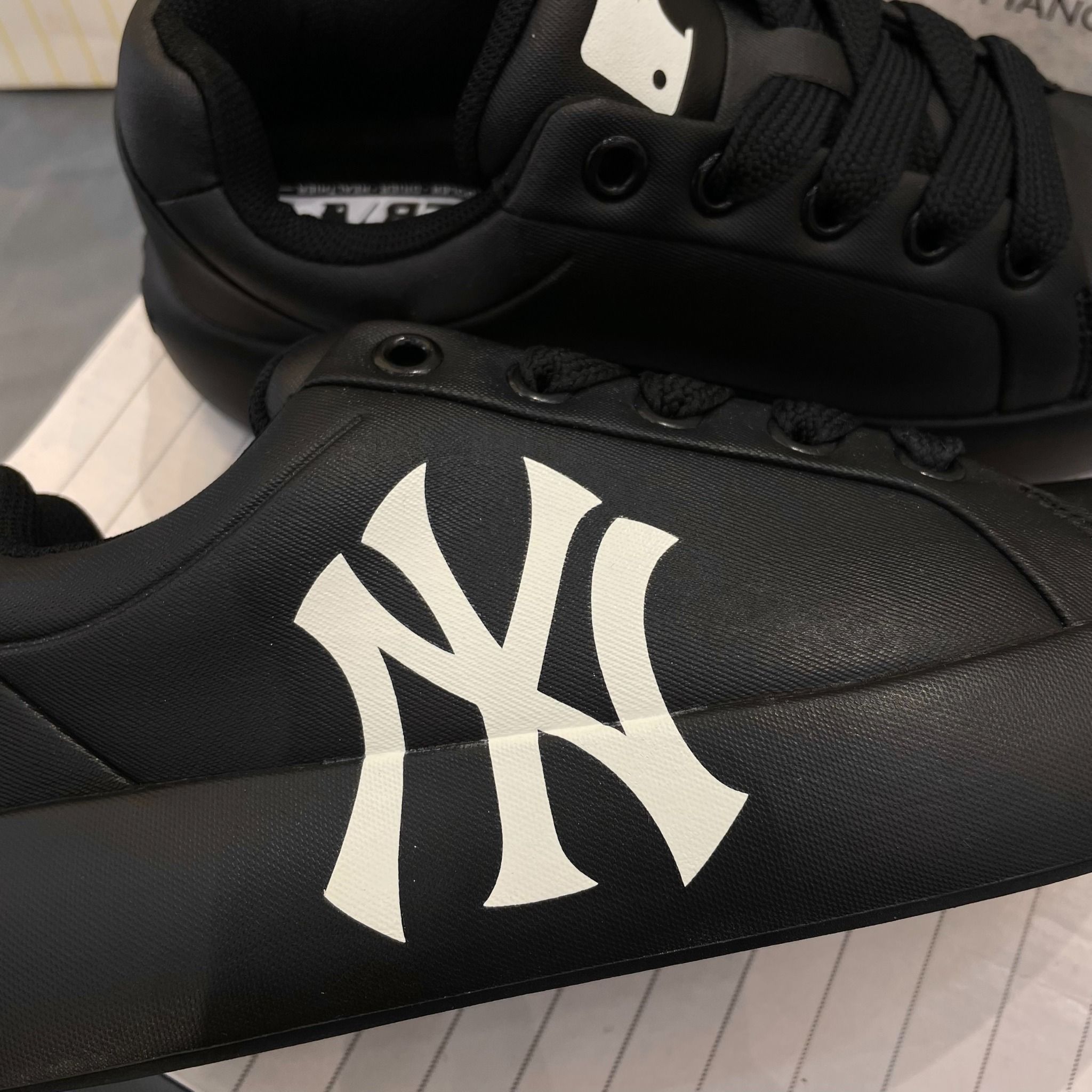  2137 - HÀNG CHÍNH HÃNG - GIÀY MLB CHUNKY CLASSIC BASE NEW YORK YANKEES - CODE: 3ASXCCB4N 