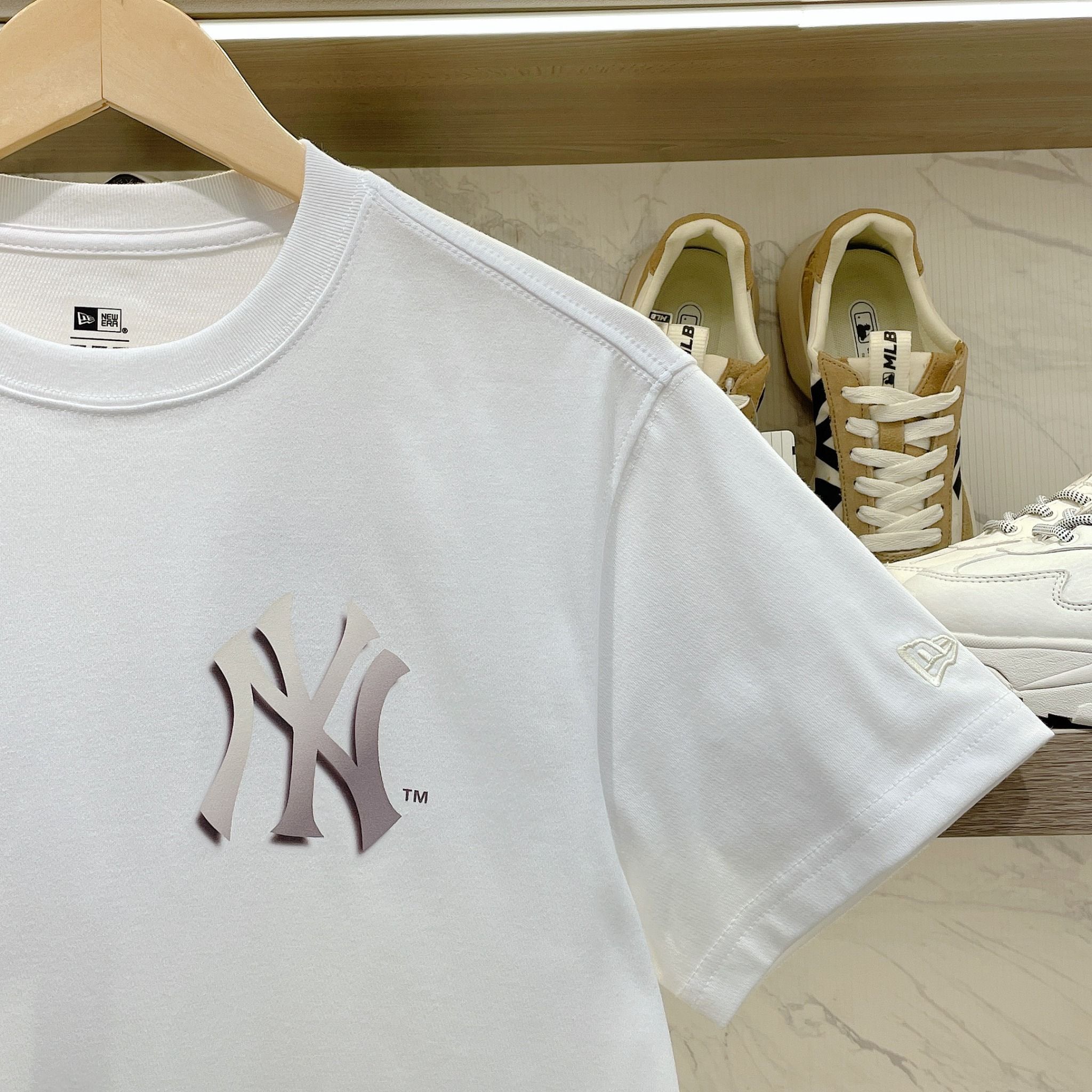 2161 - HÀNG CHÍNH HÃNG - ÁO THUN NEW ERA - NY Shadow - Trắng - CODE: 4KS470