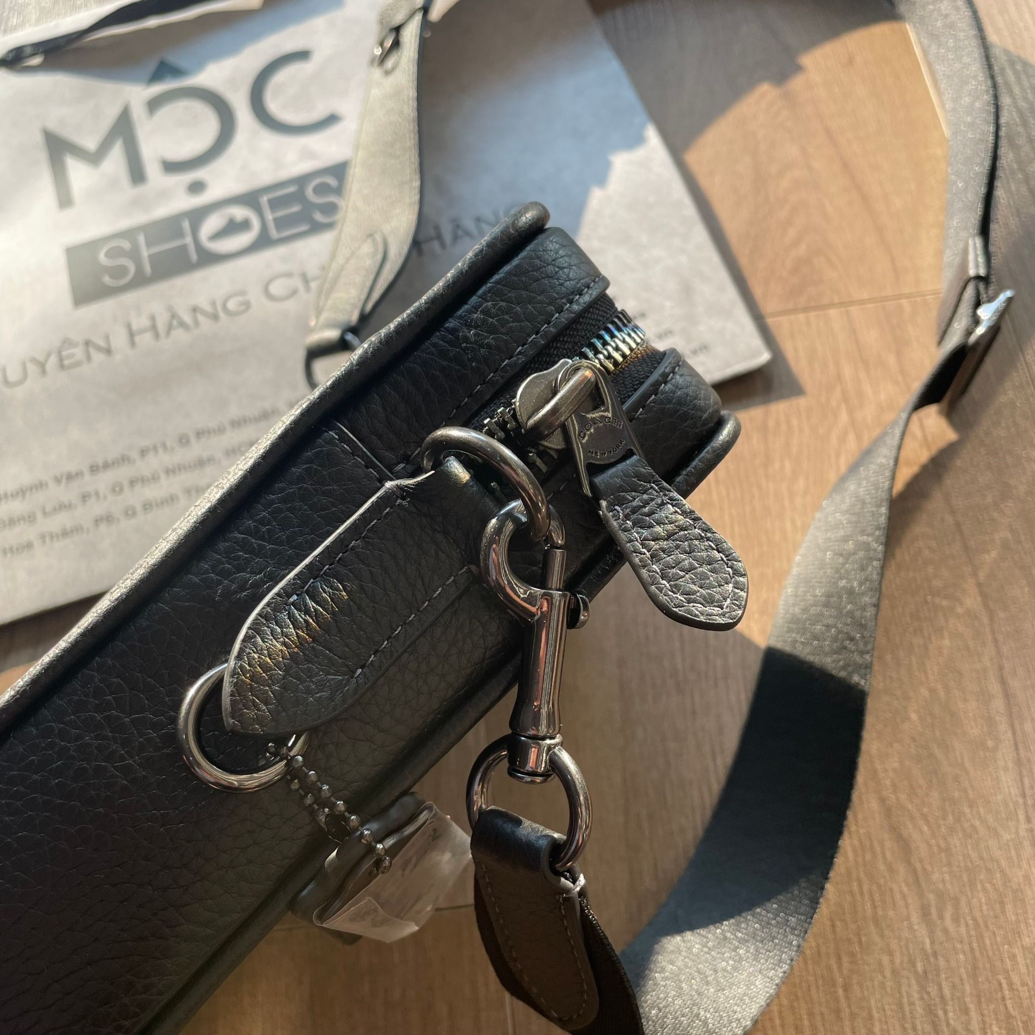 2179 - HÀNG CHÍNH HÃNG - TÚI ĐEO CHÉO COACH CROSSBODY IN SIGNATURE (MÀU ĐEN XÁM)
