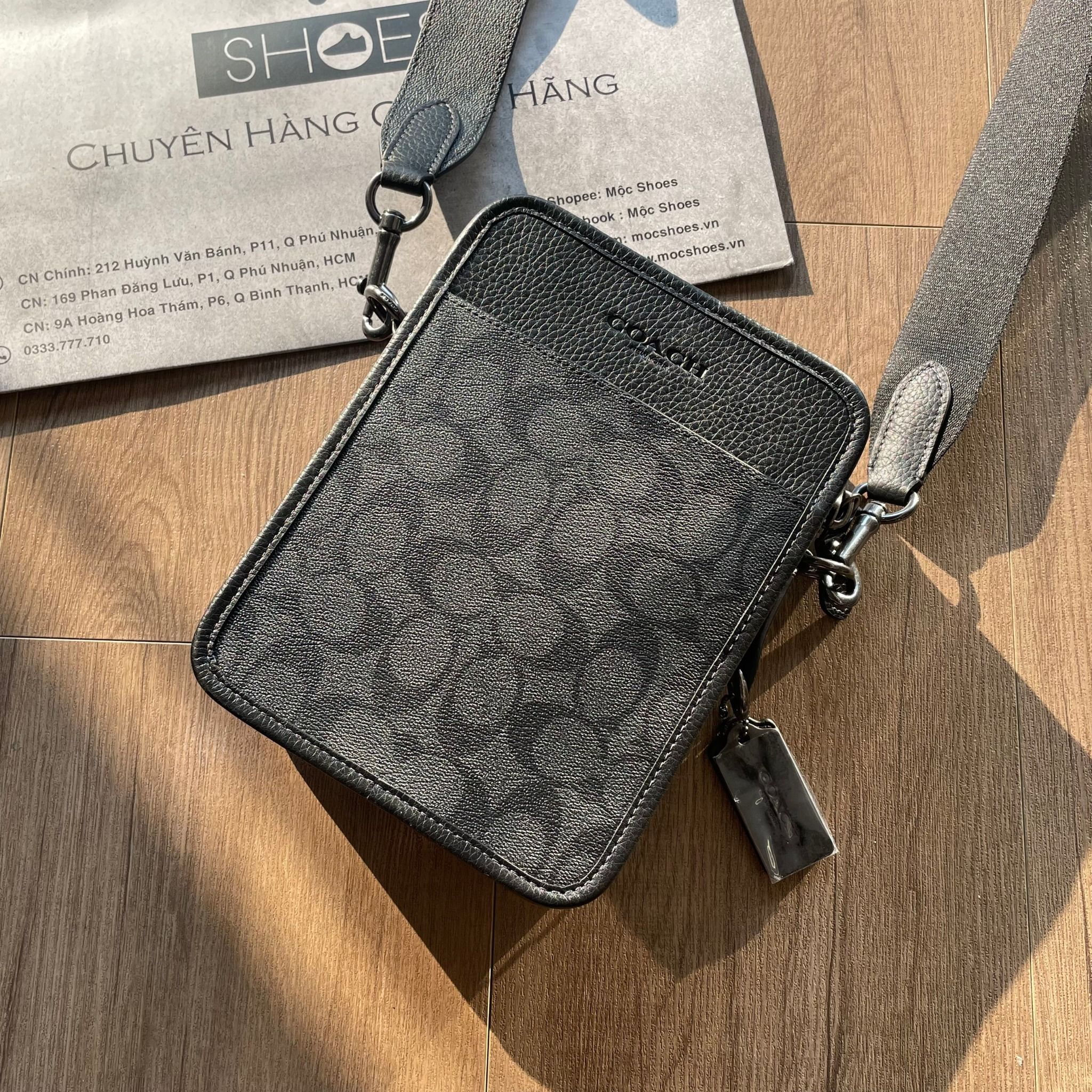 2179 - HÀNG CHÍNH HÃNG - TÚI ĐEO CHÉO COACH CROSSBODY IN SIGNATURE (MÀU ĐEN XÁM)